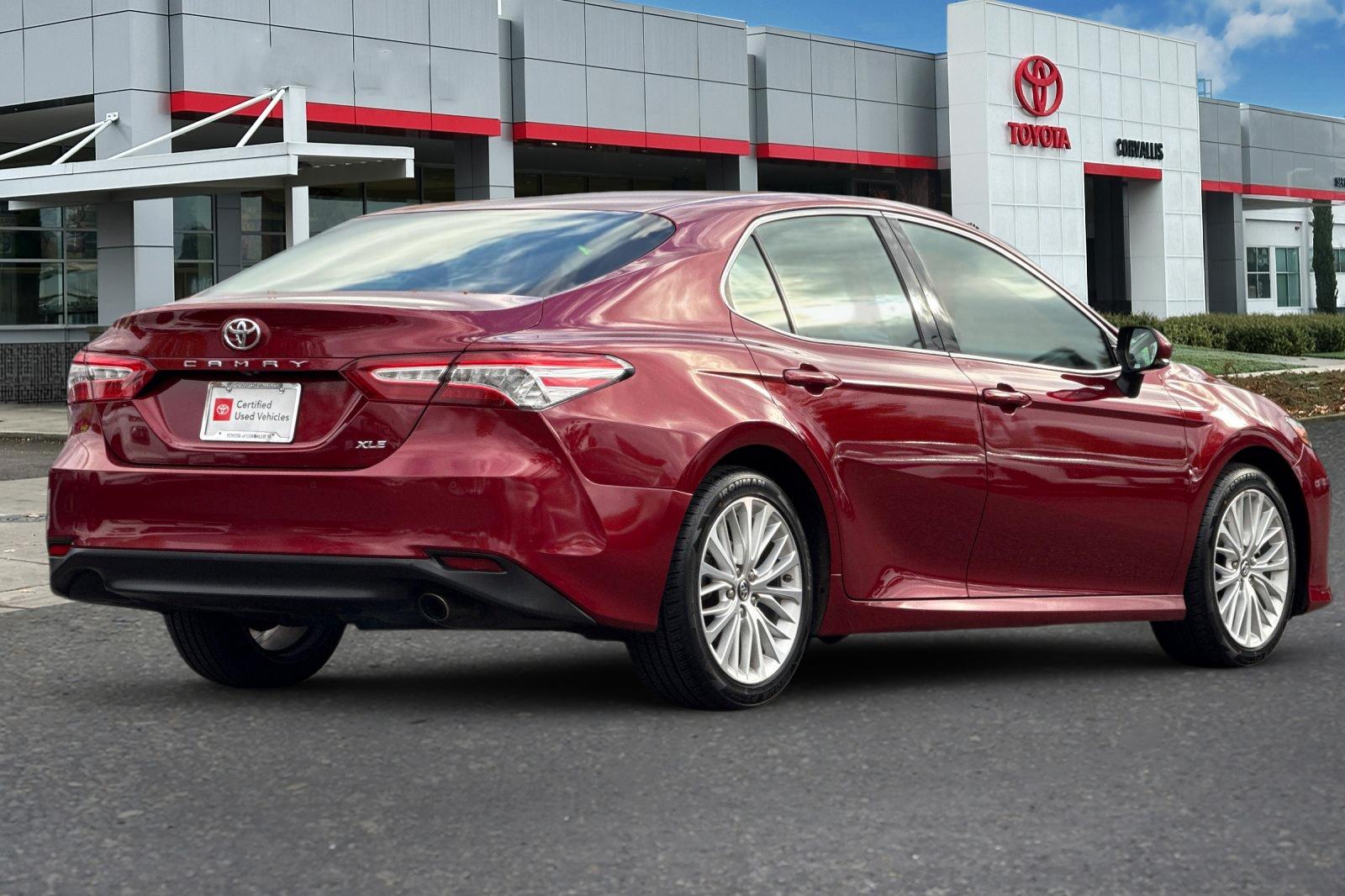 Certified Used 2018 Ruby Flare Pearl Toyota XLE image 4