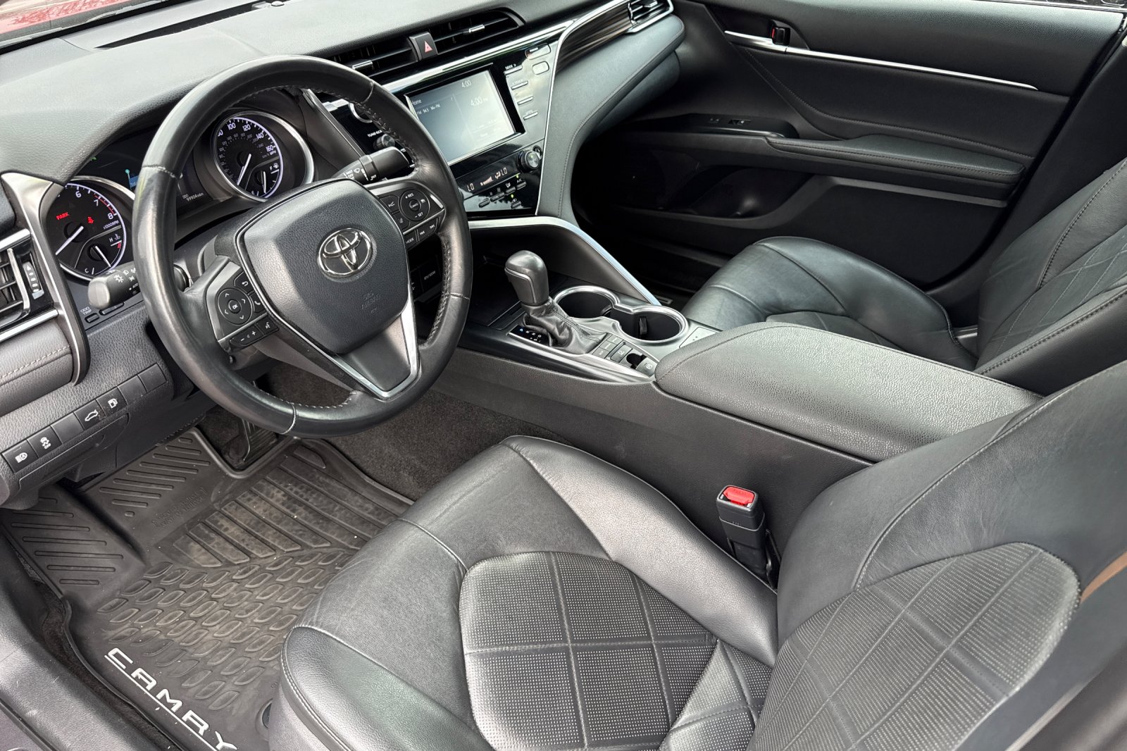 Certified Used 2018 Ruby Flare Pearl Toyota XLE image 10