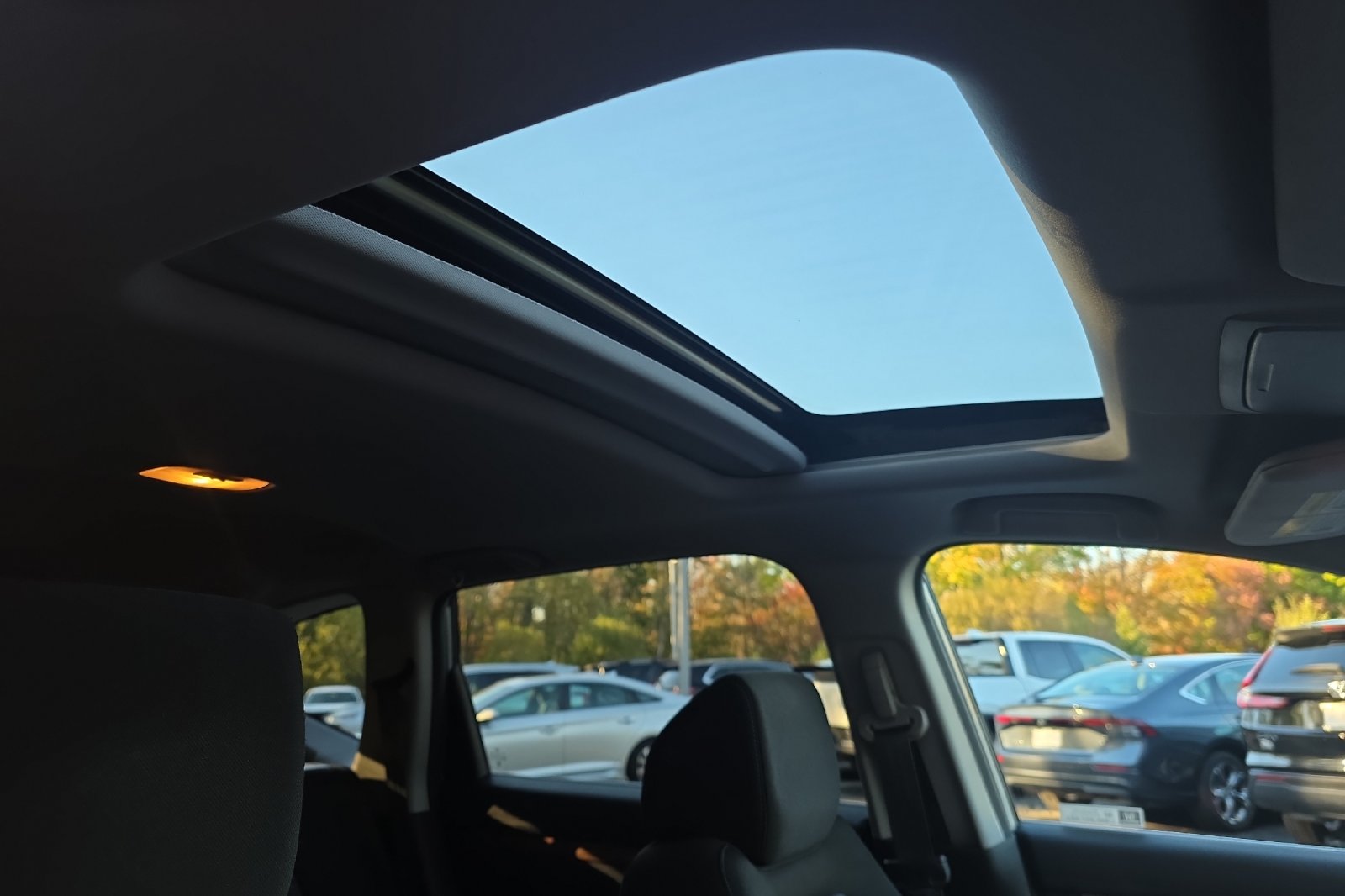 Used 2019 Lunar Silver Metallic Honda EX image 18
