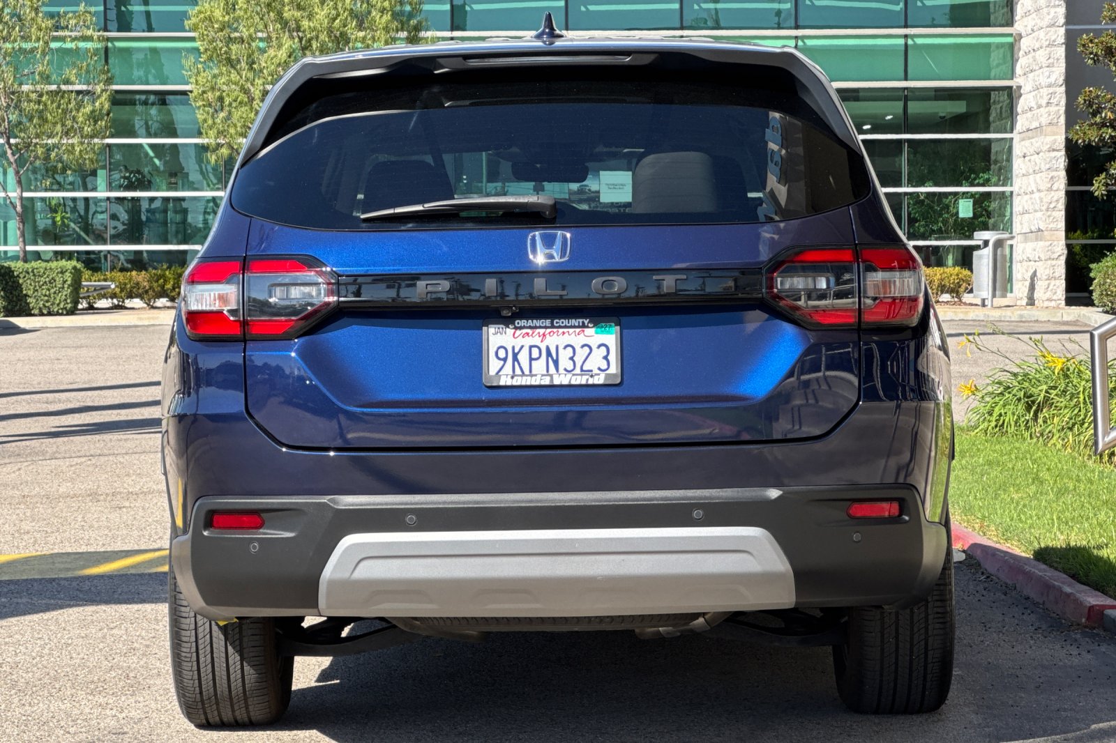 Certified Used 2024 Obsidian Blue Pearl Honda 2WD EX-L image 5