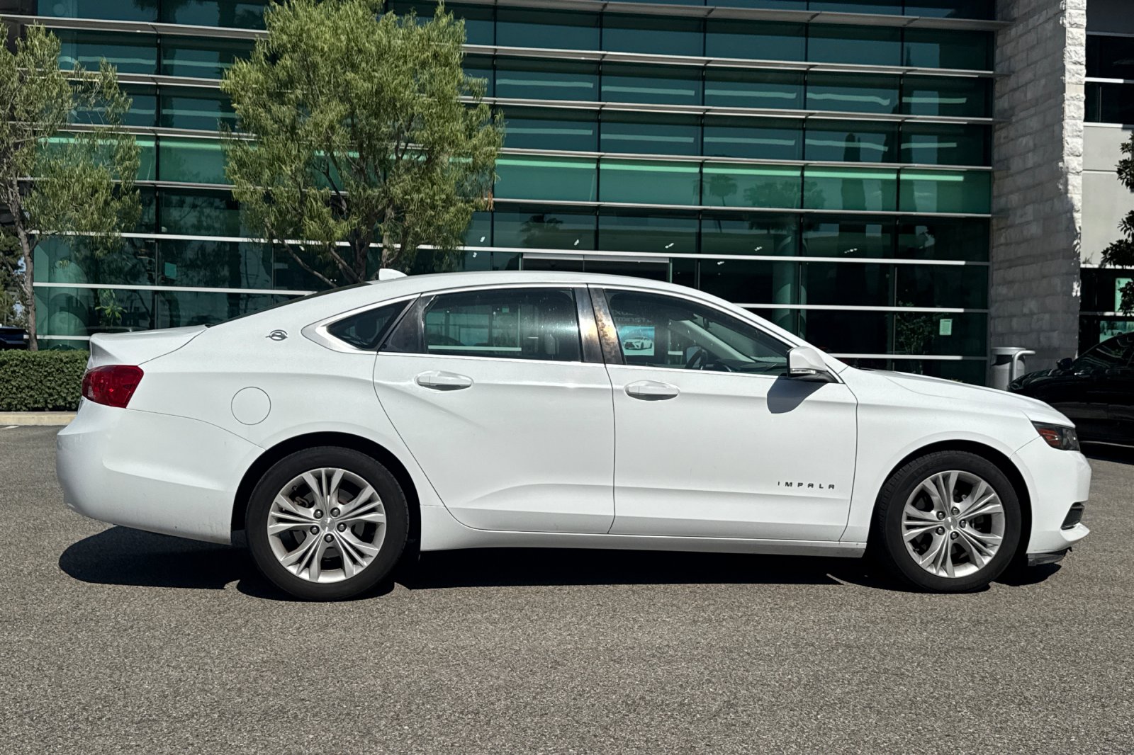 Used 2014 Summit White Chevrolet LT image 4