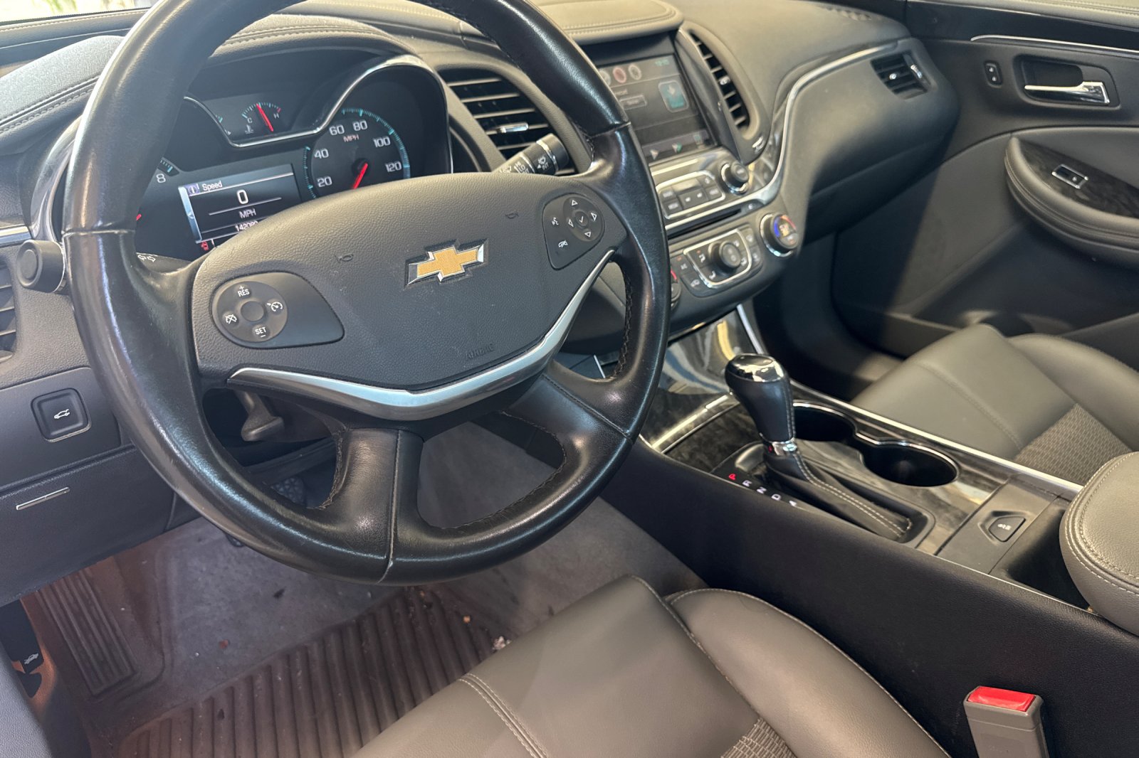 Used 2014 Summit White Chevrolet LT image 7