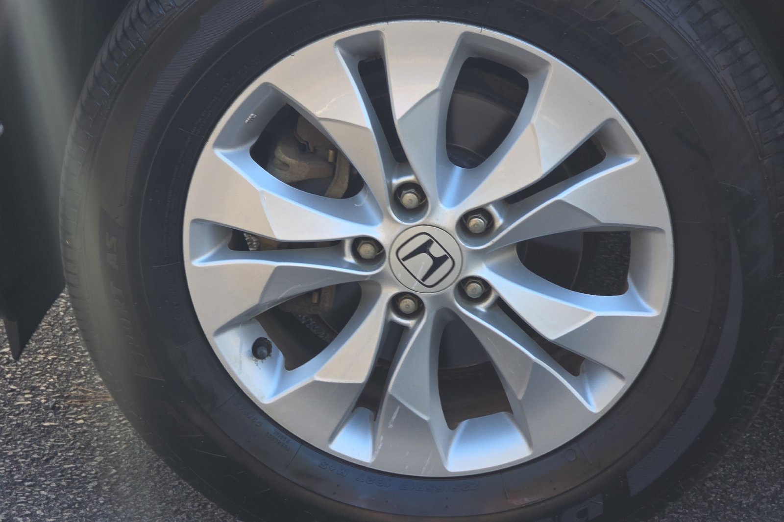 Used 2014 Urban Titanium Metallic Honda EX-L image 25