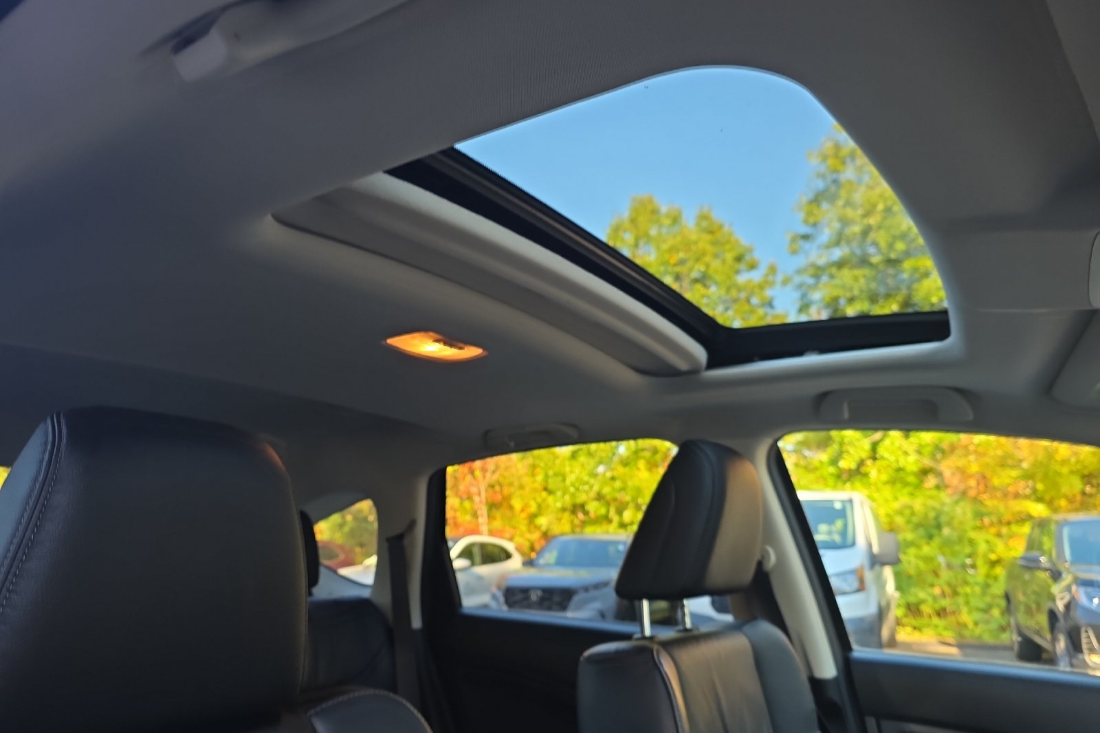 Used 2014 Urban Titanium Metallic Honda EX-L image 18