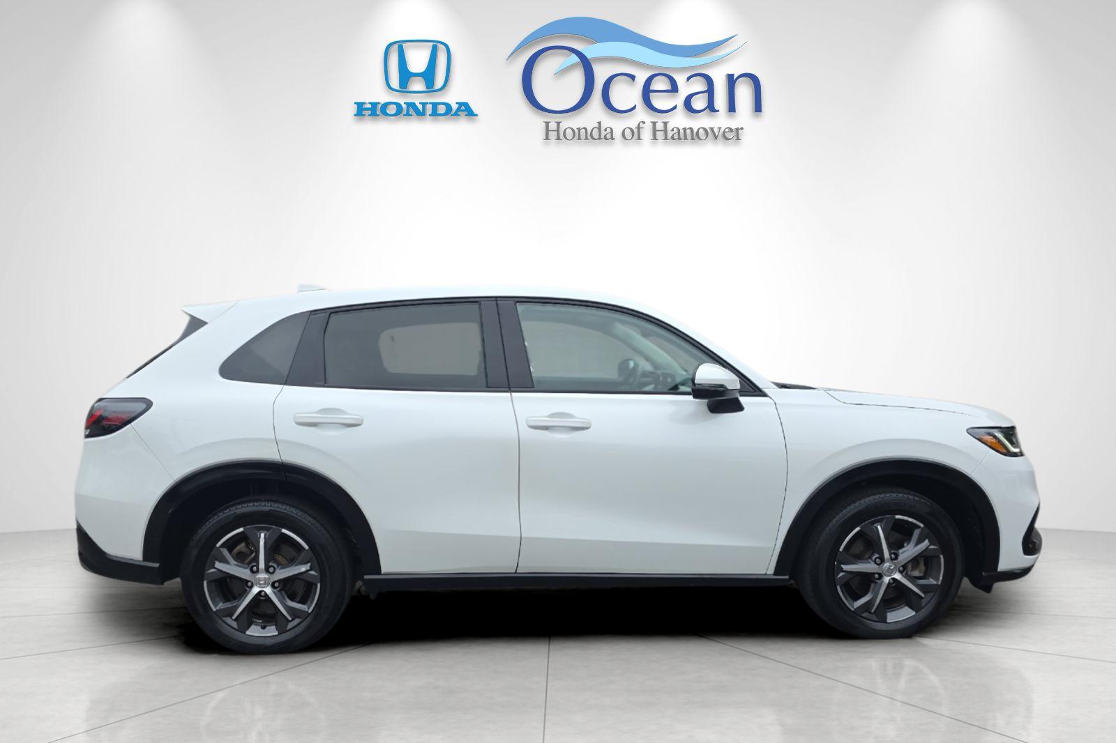 Used 2023 Platinum White Pearl Honda EX-L image 2