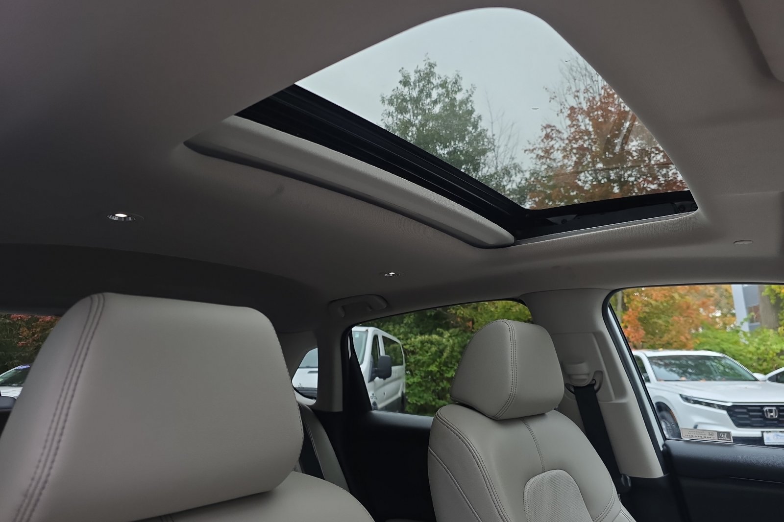 Used 2023 Platinum White Pearl Honda EX-L image 18