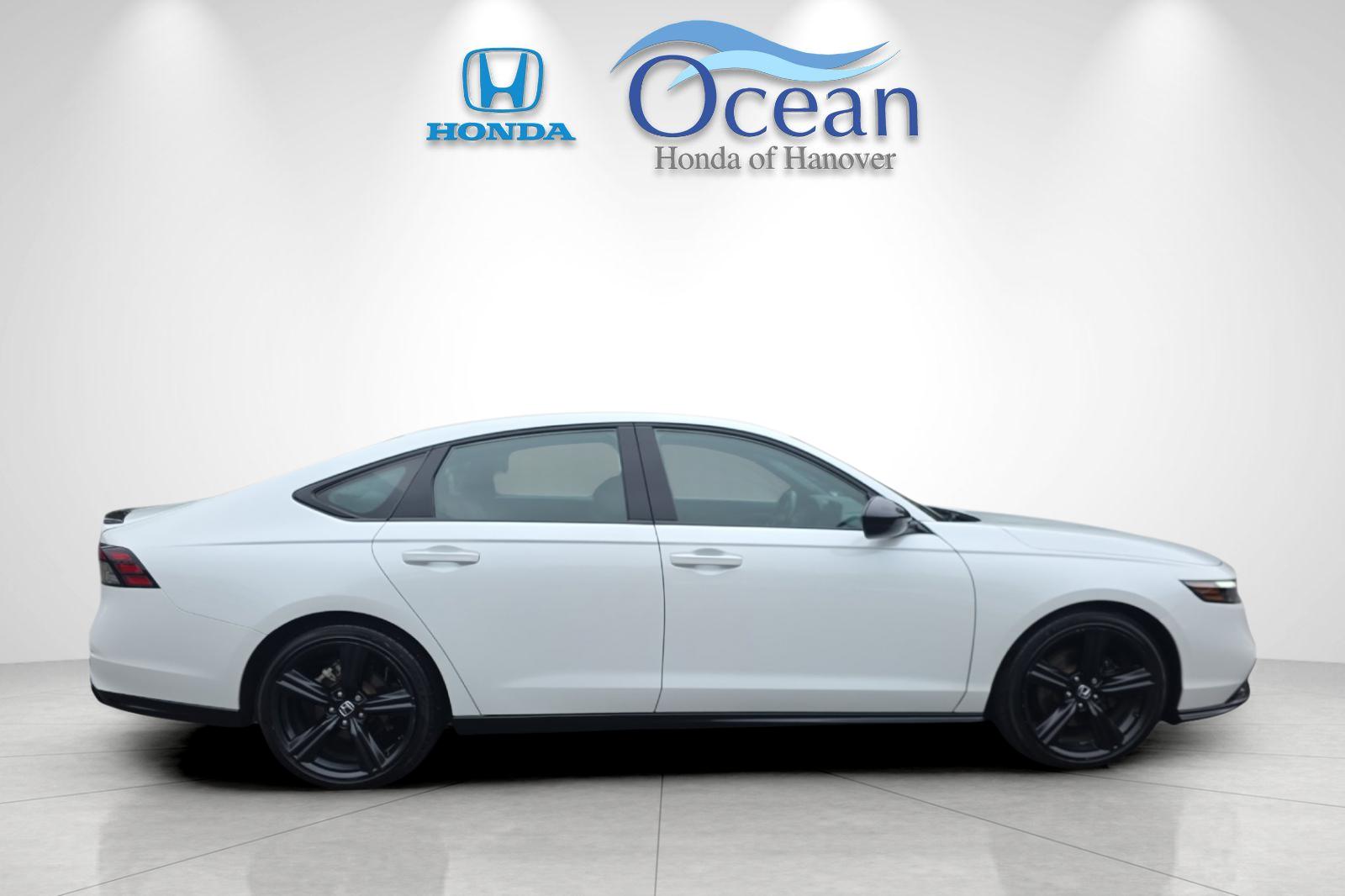 Used 2024 Platinum White Pearl Honda Sport-L image 2
