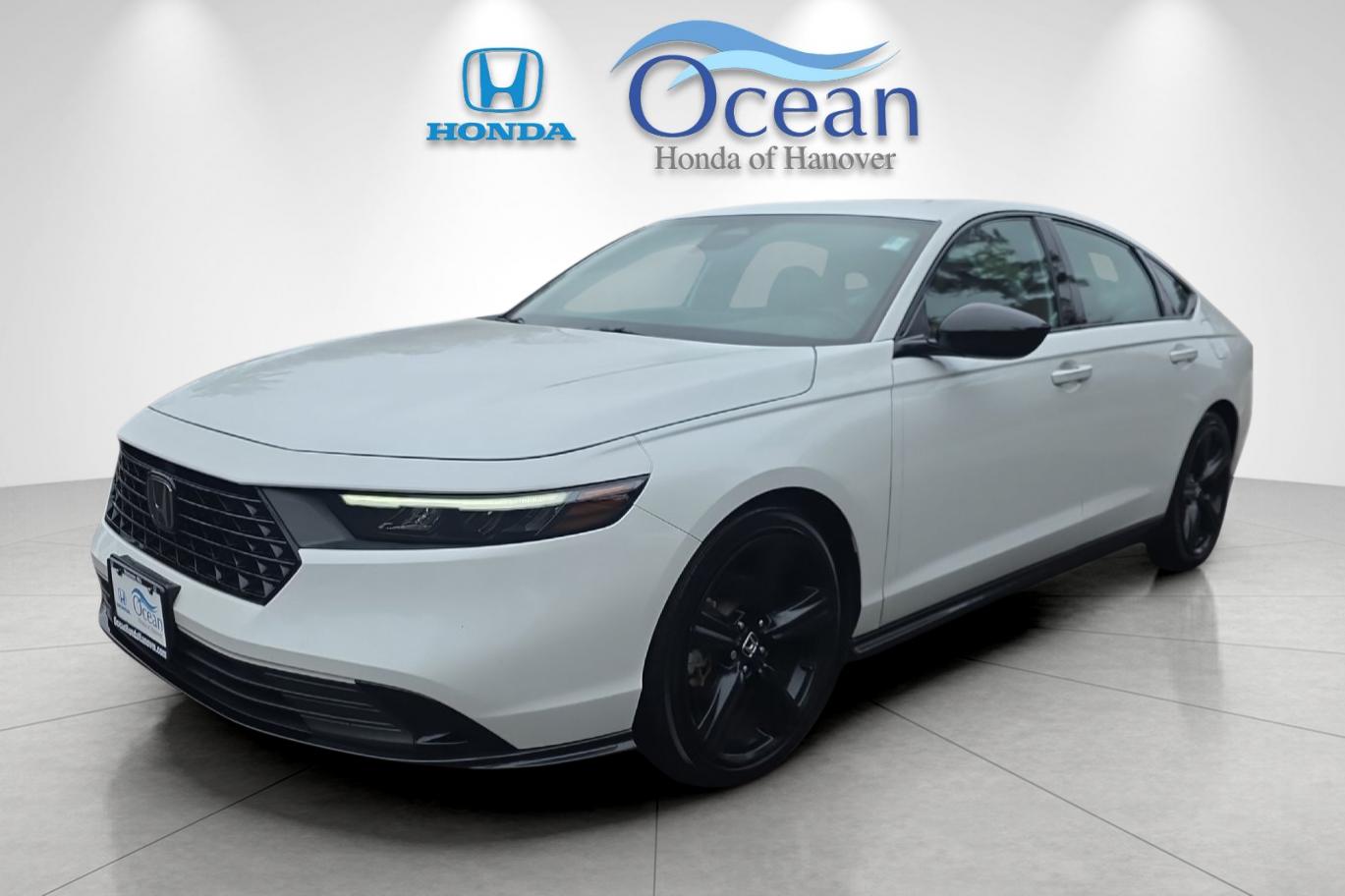 Used 2024 Platinum White Pearl Honda Sport-L image 7