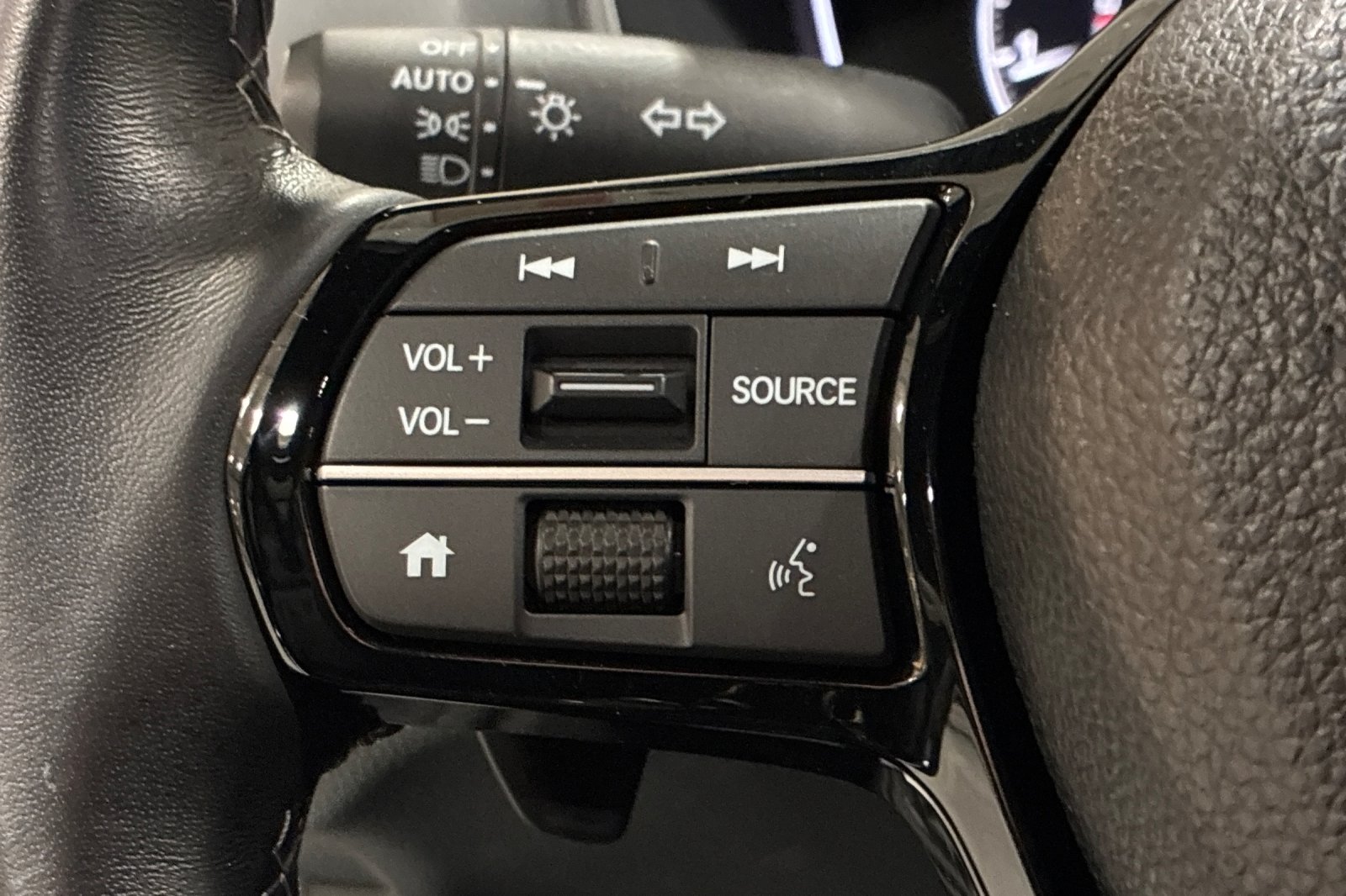 Used 2024 Meteorite Gray Metallic Honda Sport image 29