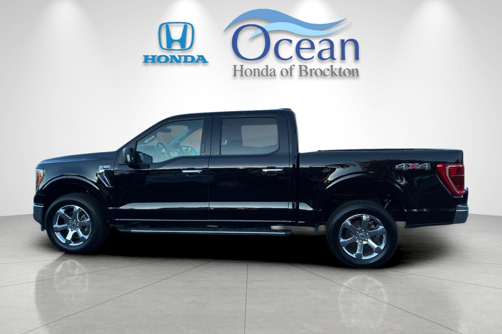 Used 2021 Agate Black Metallic Ford XLT image 6