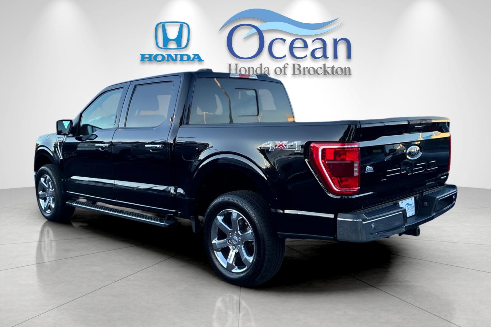 Used 2021 Agate Black Metallic Ford XLT image 5