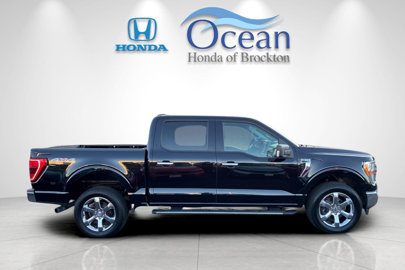 Used 2021 Agate Black Metallic Ford XLT image 2