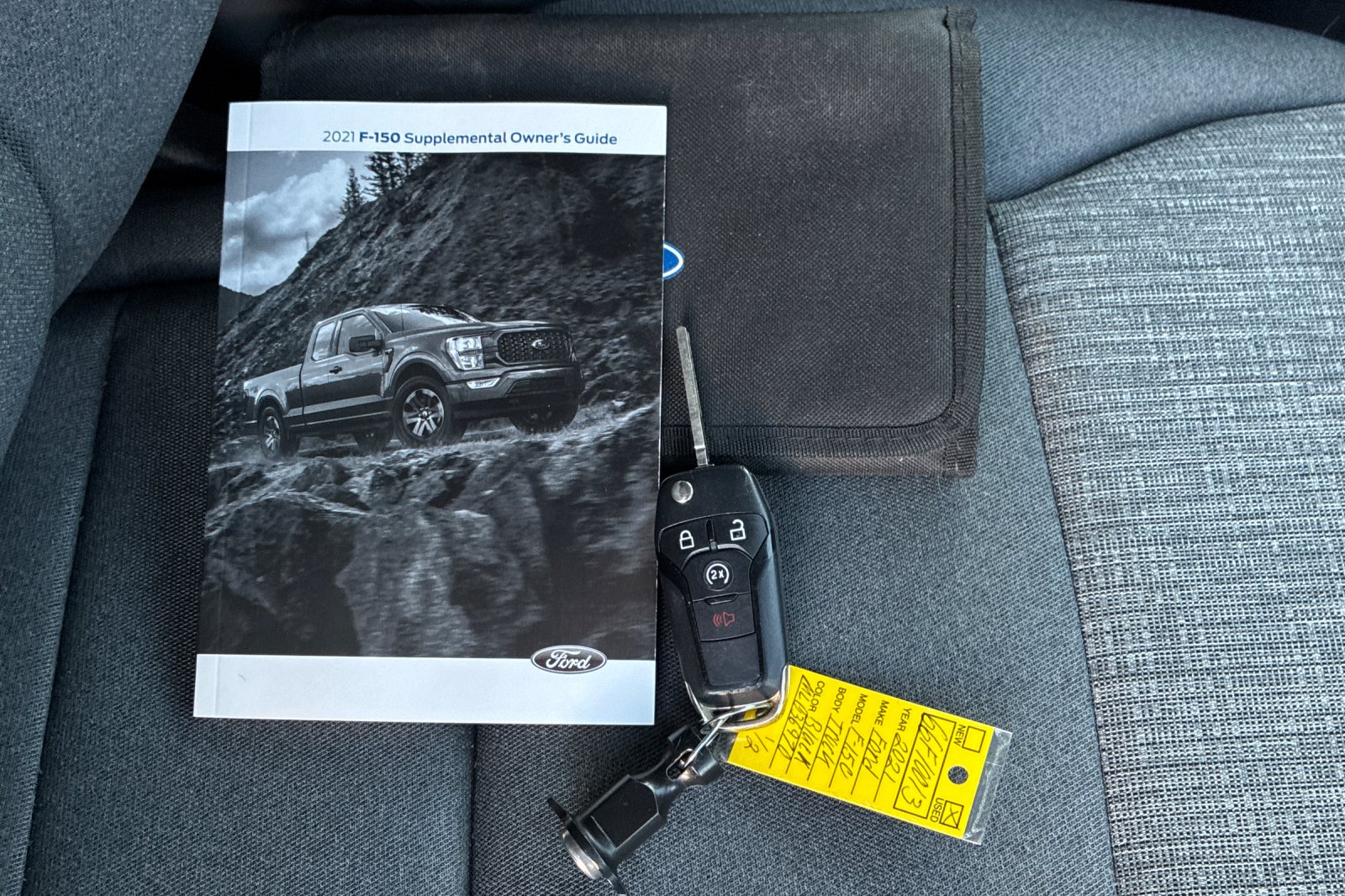 Used 2021 Agate Black Metallic Ford XLT image 14