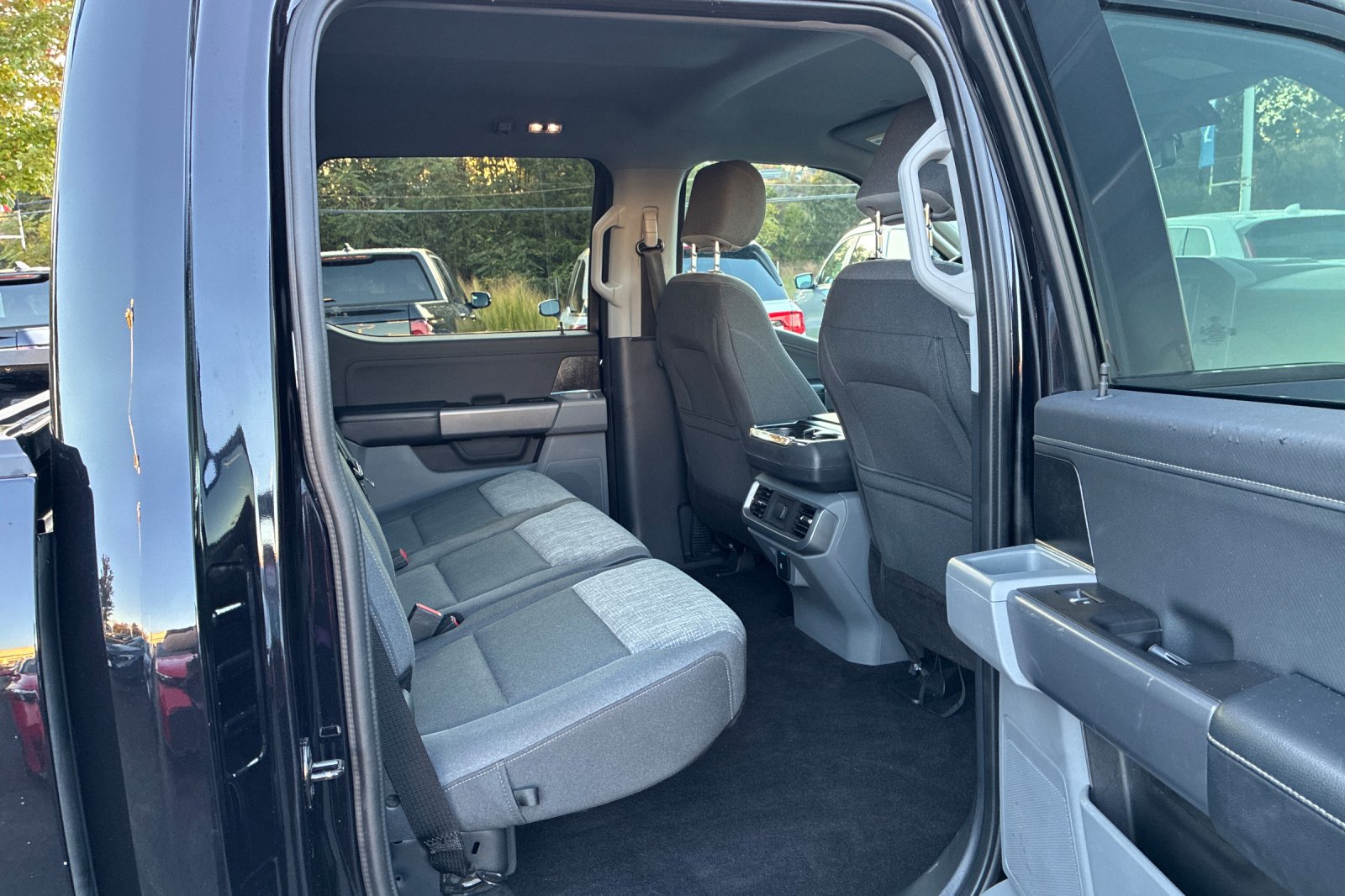 Used 2021 Agate Black Metallic Ford XLT image 18