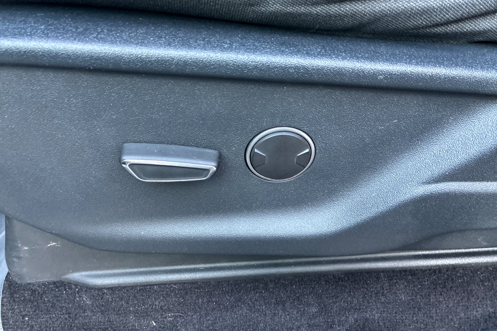 Used 2021 Agate Black Metallic Ford XLT image 9