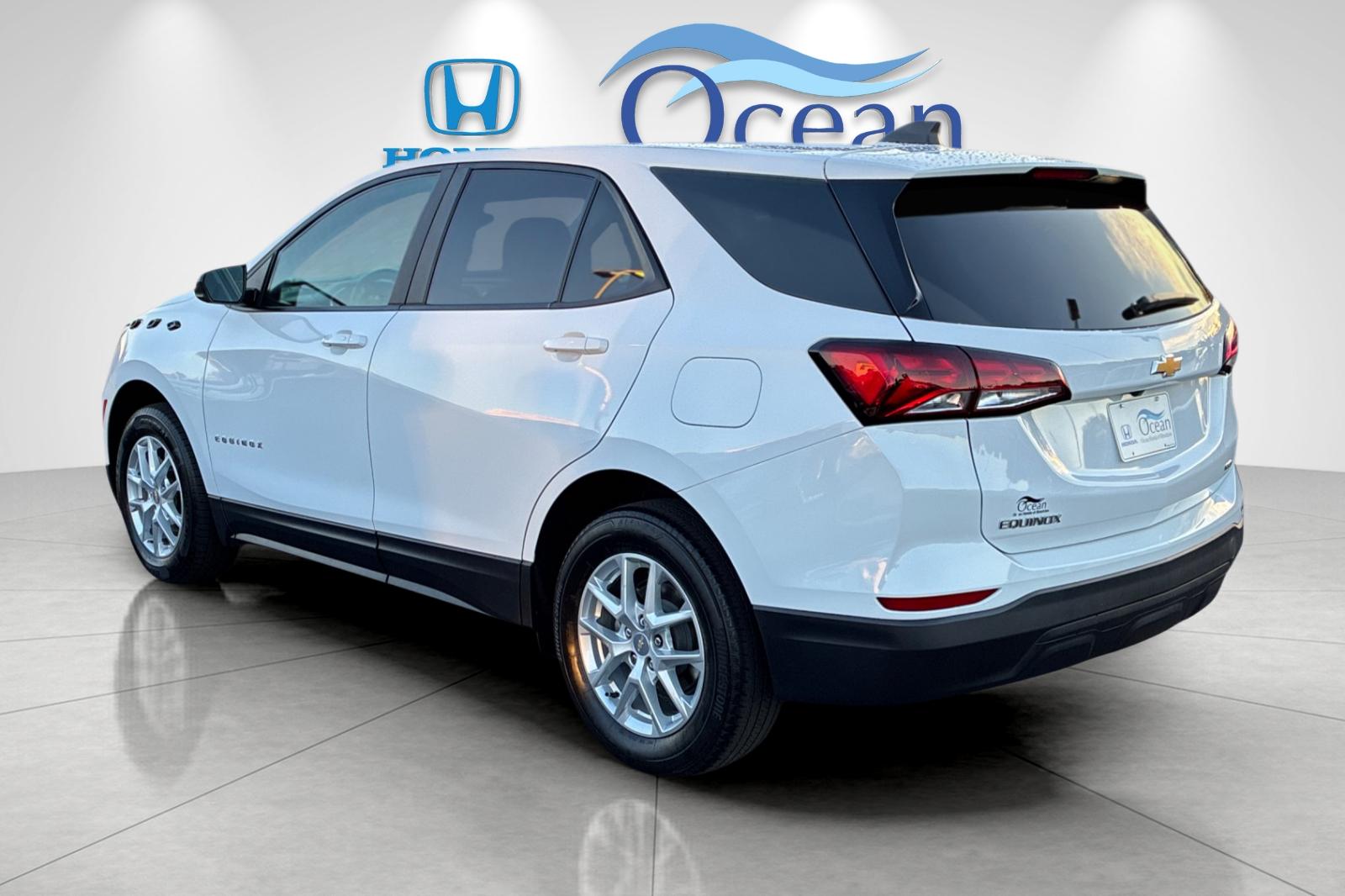 Used 2024 Summit White Chevrolet LS image 5