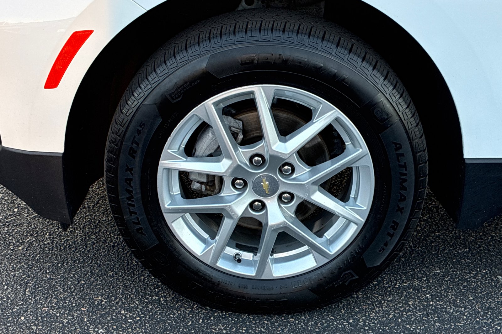 Used 2024 Summit White Chevrolet LS image 39