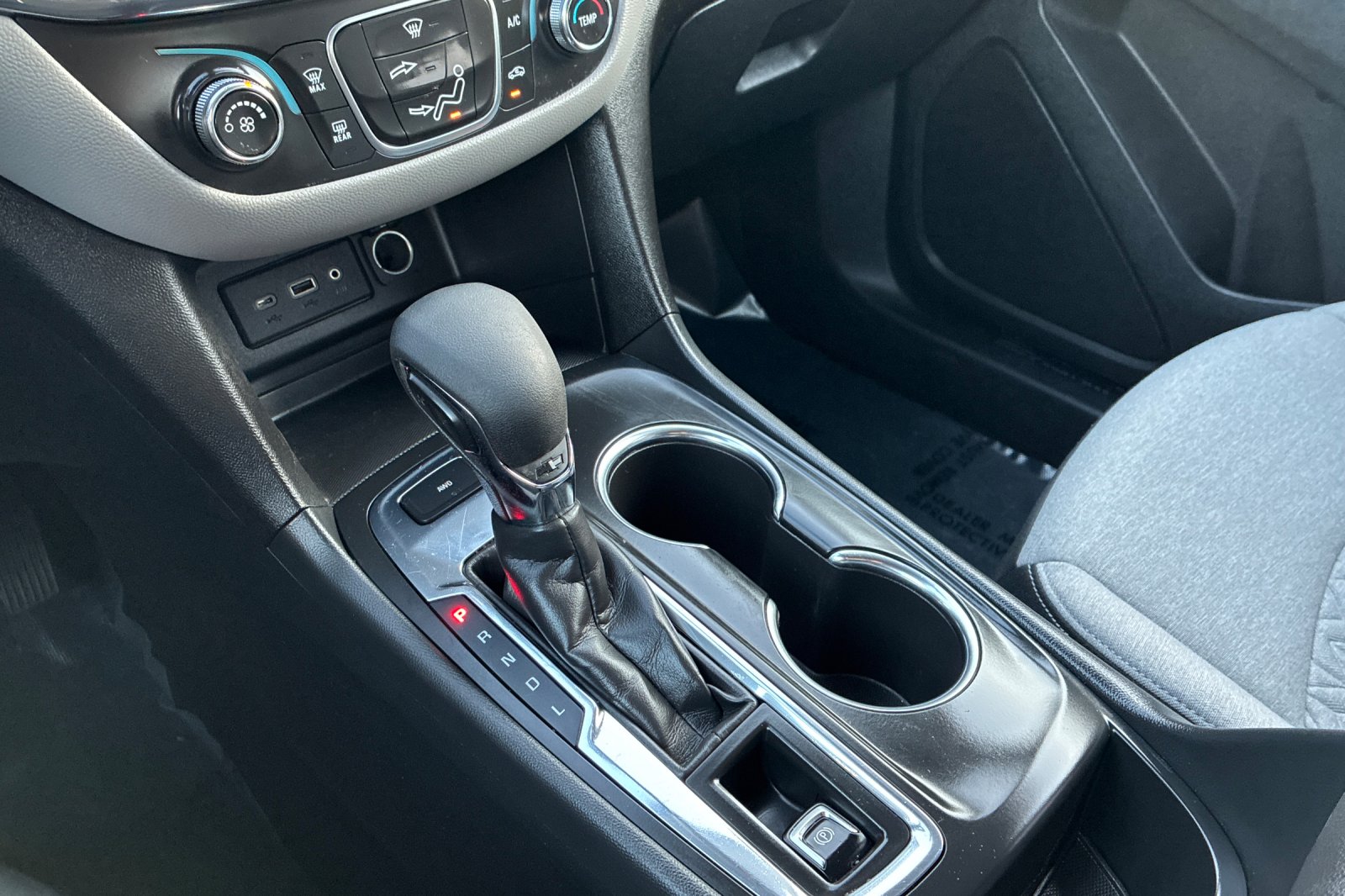 Used 2024 Summit White Chevrolet LS image 28