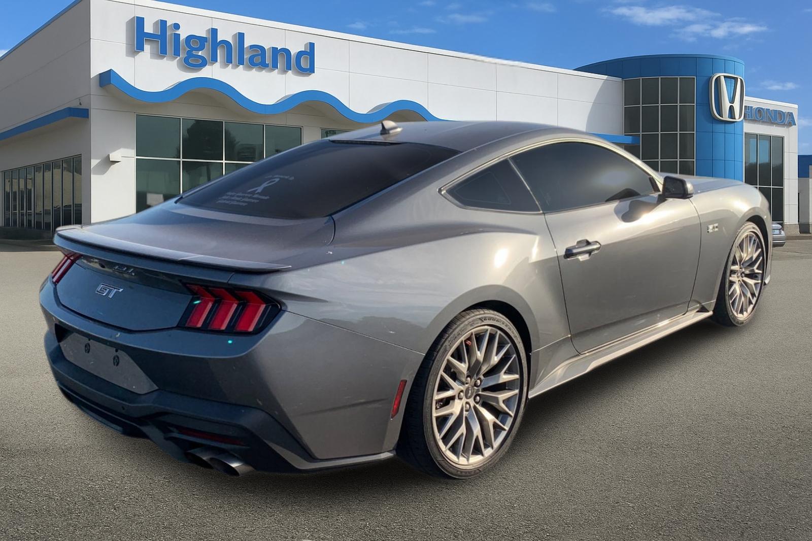 Used 2025 Gray Ford GT Premium image 5