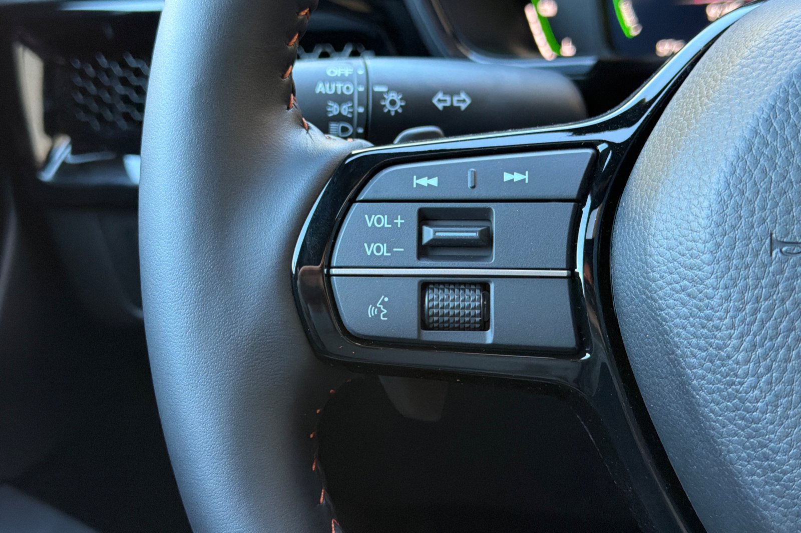 New 2027 Meteorite Gray Metallic Honda Sport Touring image 28