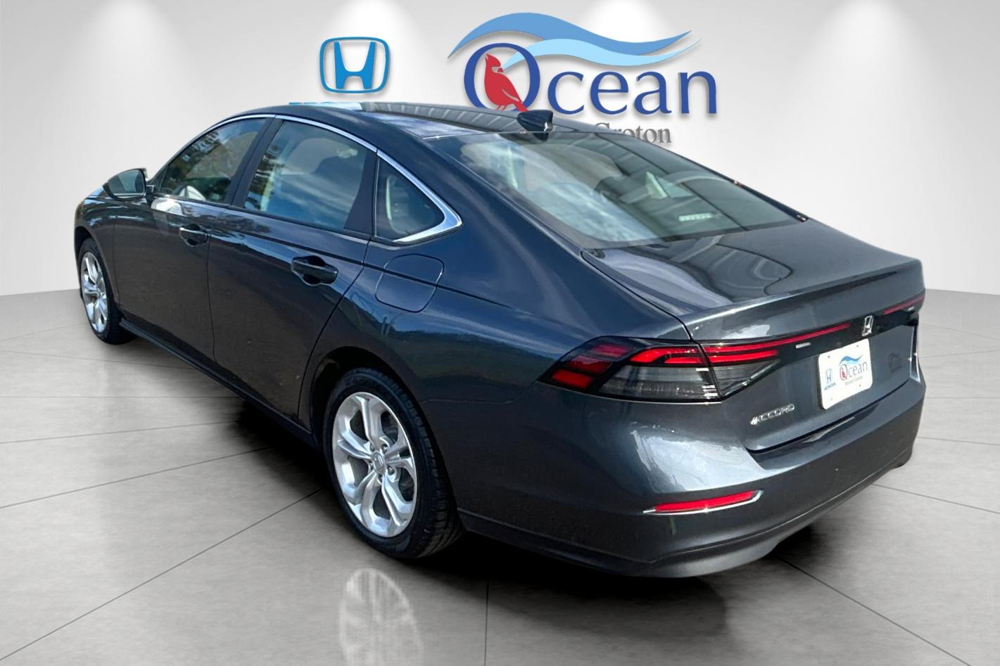 Used 2024 Meteorite Gray Metallic Honda LX image 5