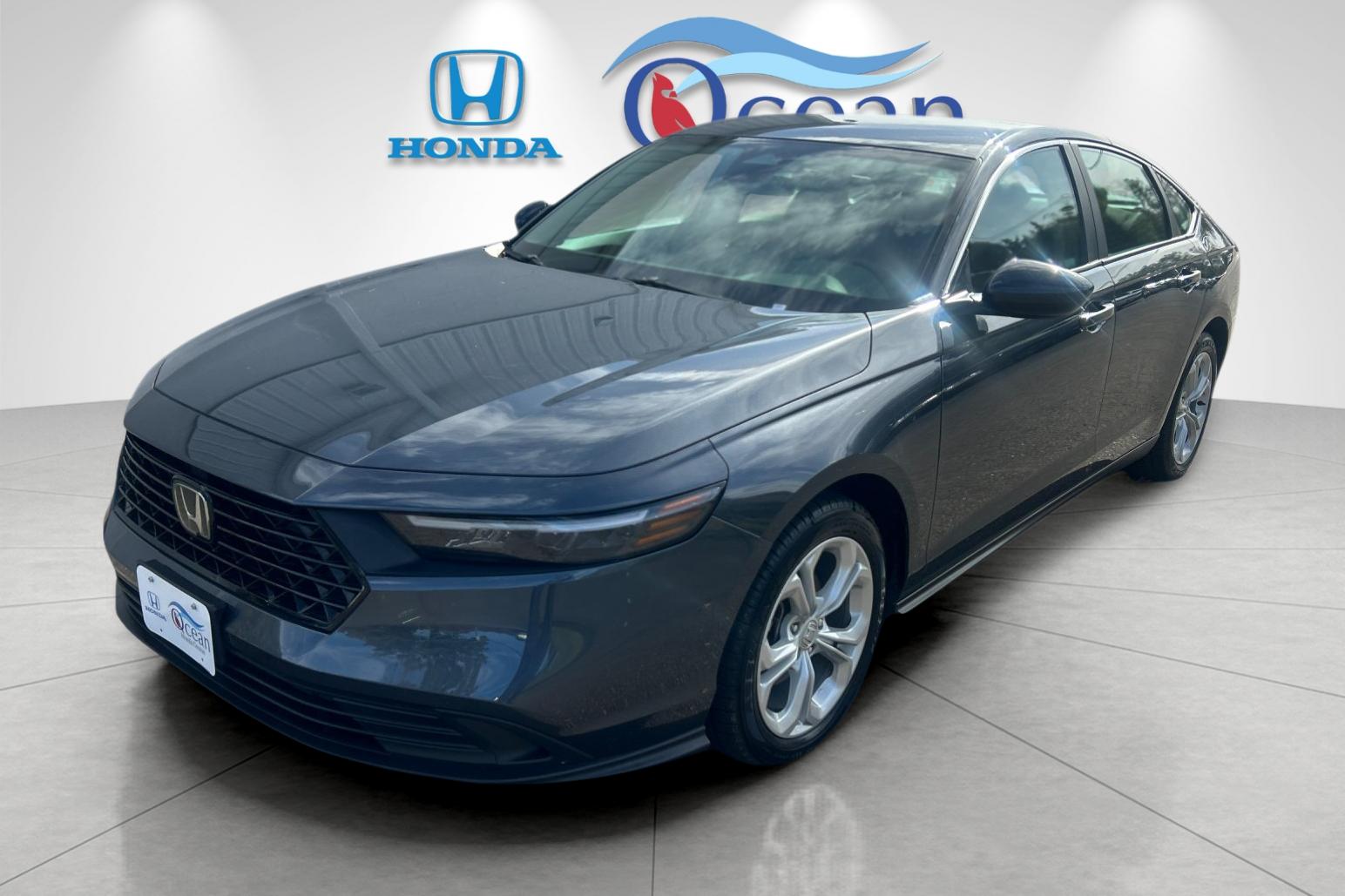 Used 2024 Meteorite Gray Metallic Honda LX image 7