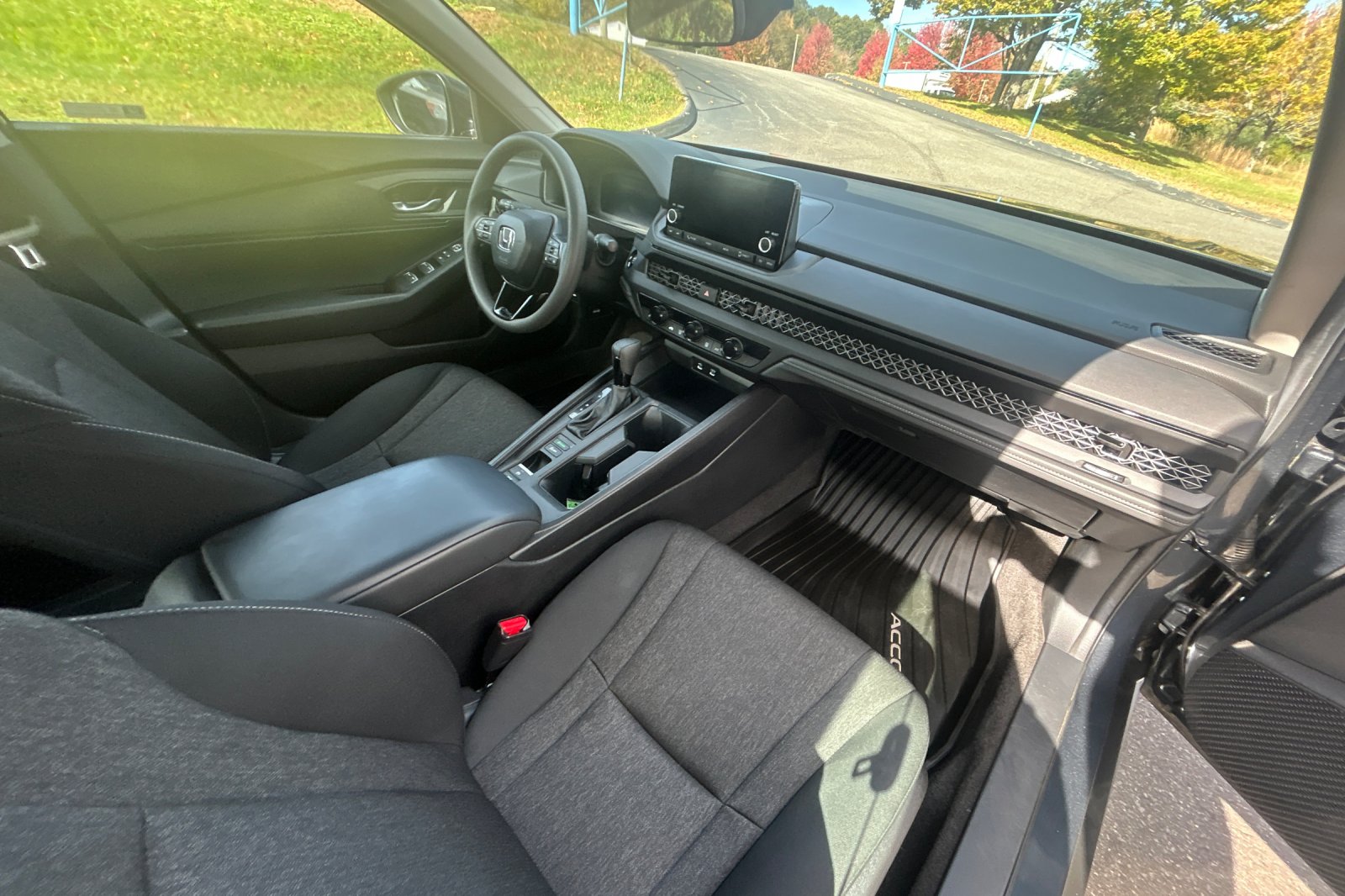 Used 2024 Meteorite Gray Metallic Honda LX image 15