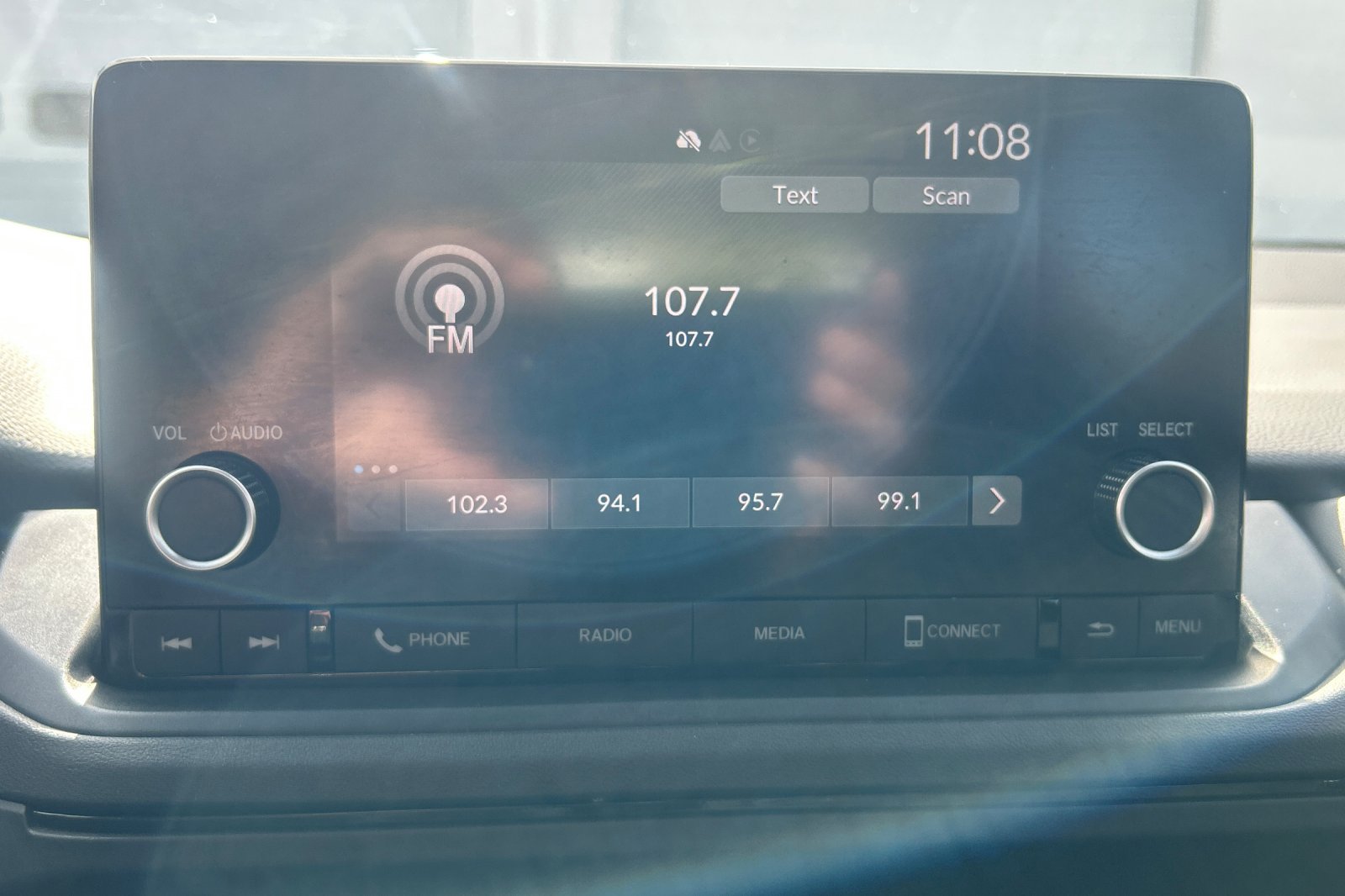Used 2024 Meteorite Gray Metallic Honda LX image 16