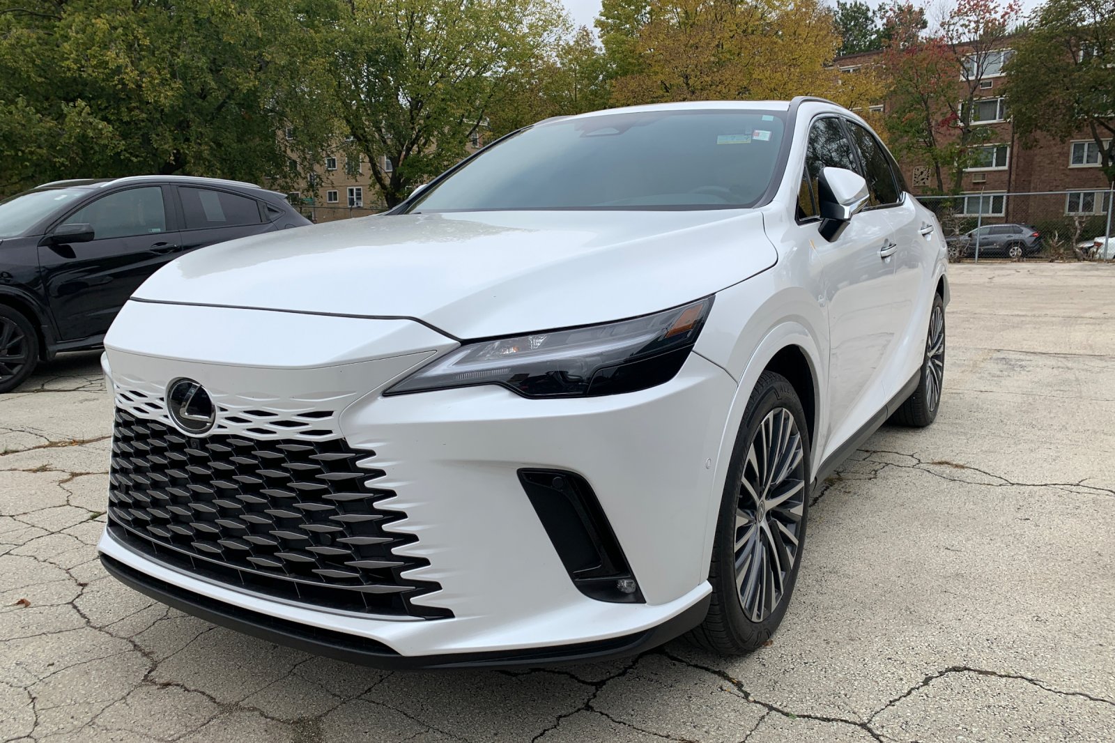 Used 2025 White Lexus 350h Premium Plus image 6