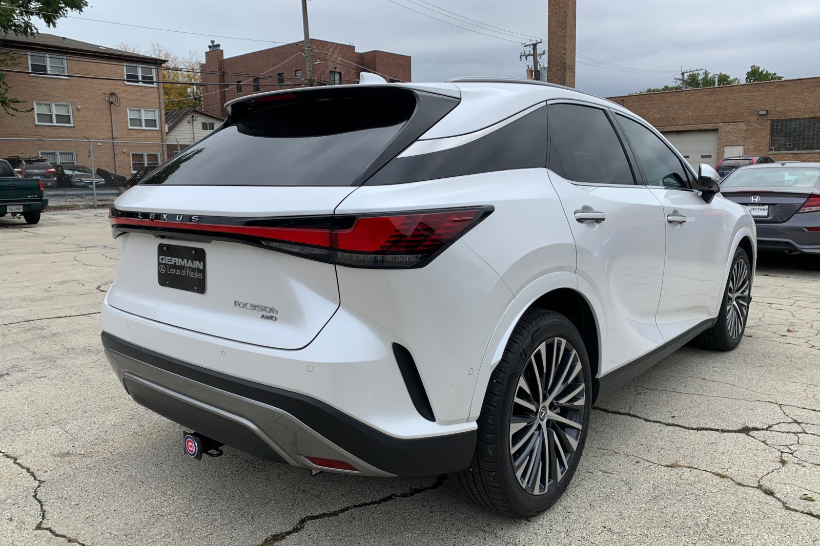 Used 2025 White Lexus 350h Premium Plus image 3