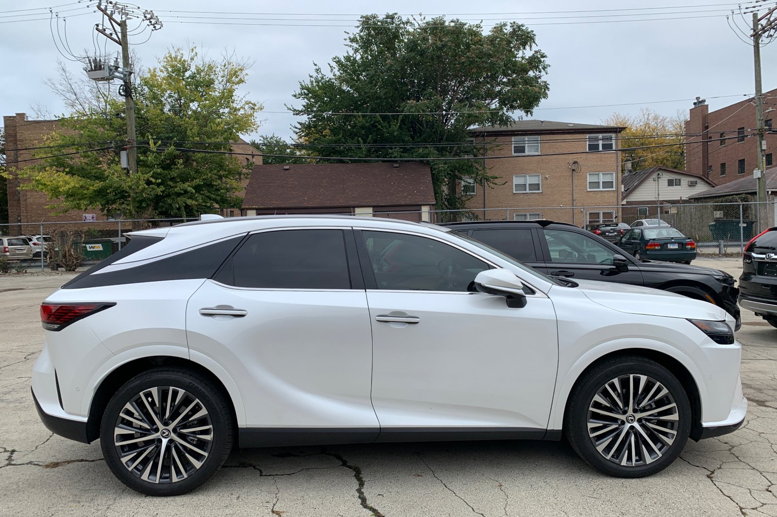 Used 2025 White Lexus 350h Premium Plus image 2