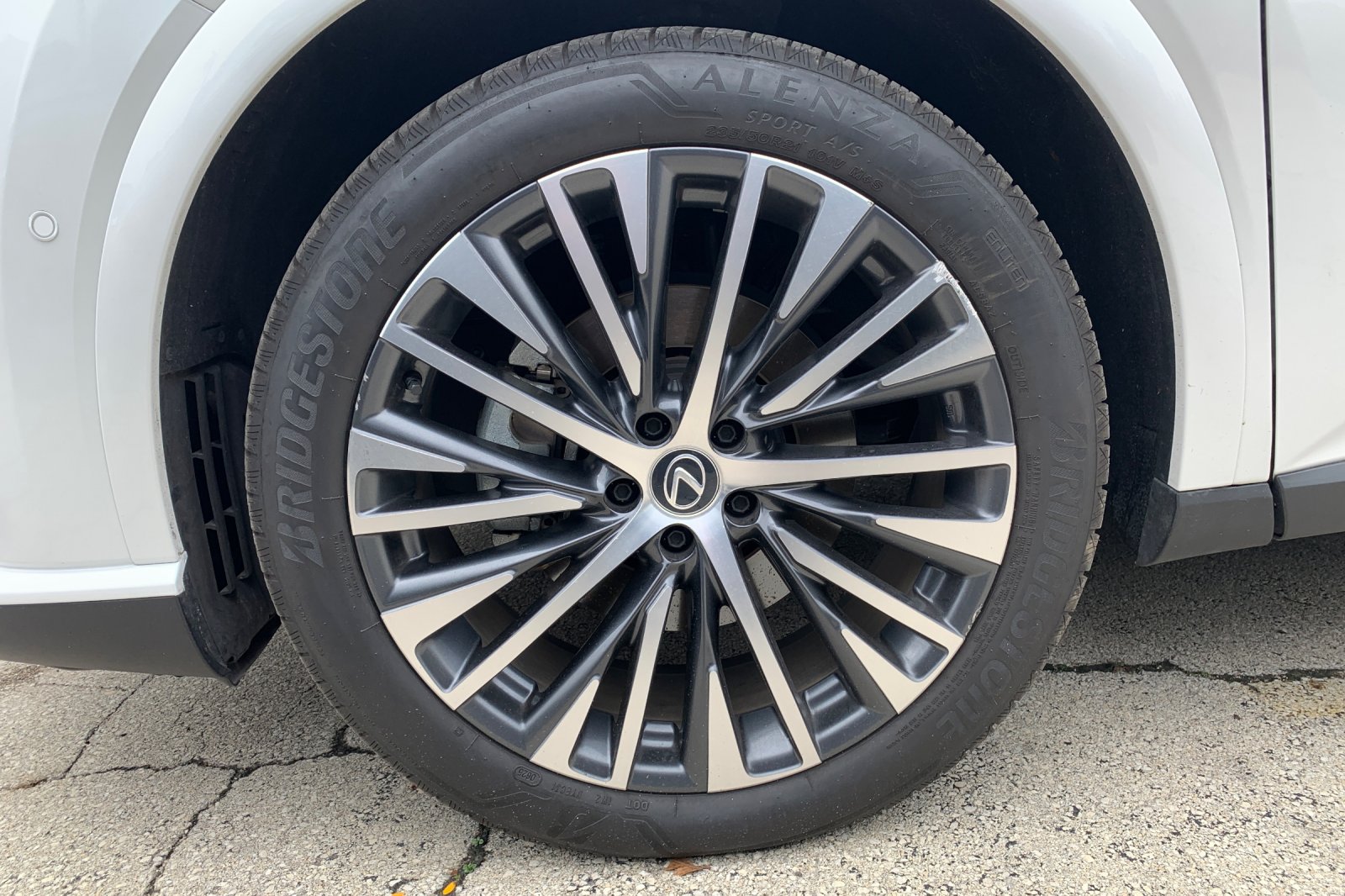 Used 2025 White Lexus 350h Premium Plus image 9