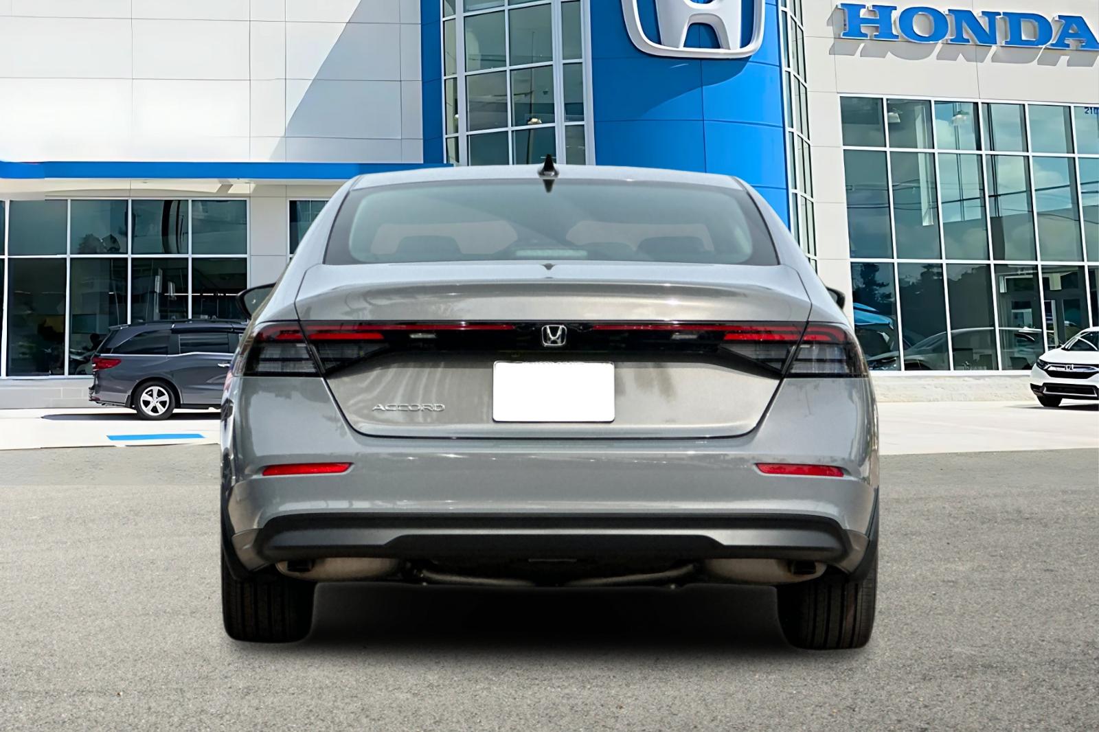 New 2026 Urban Gray Pearl Honda SE image 4