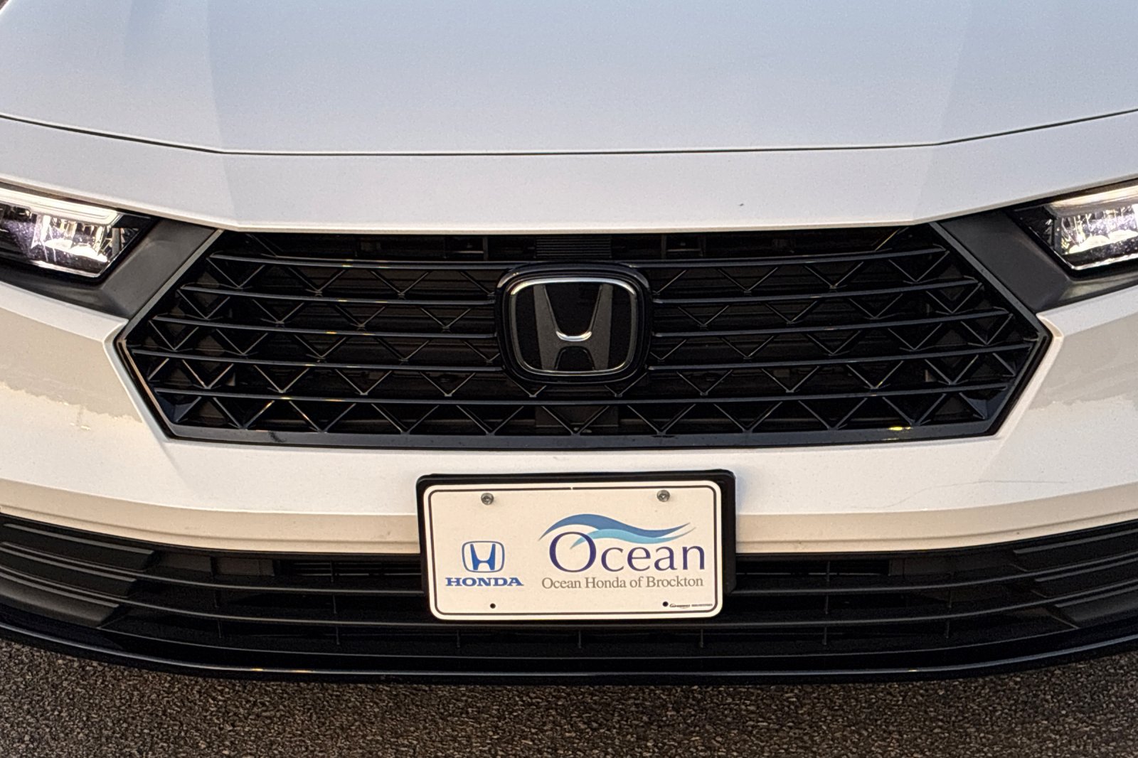 Used 2024 Platinum White Pearl Honda Sport-L image 43