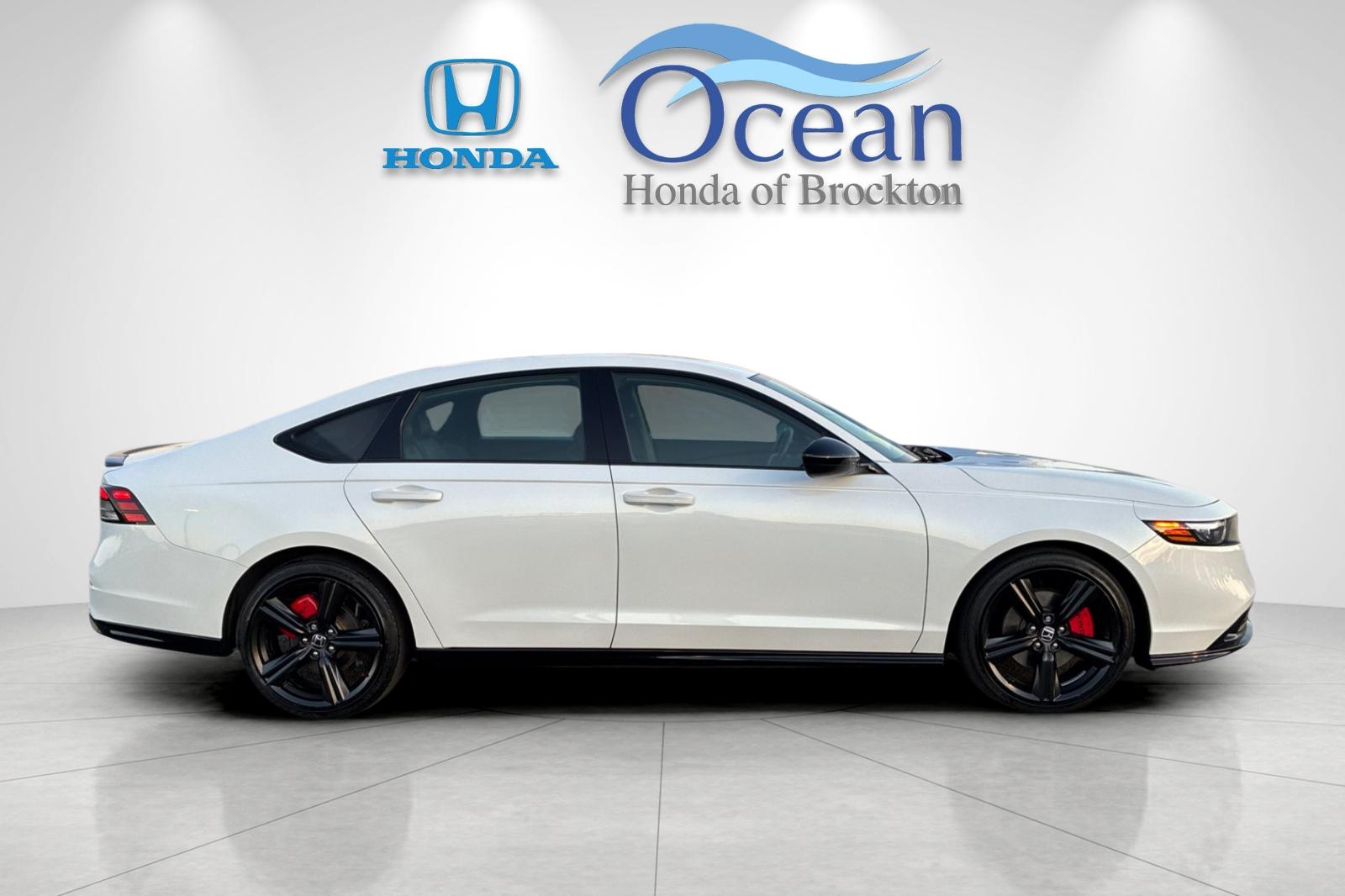 Used 2024 Platinum White Pearl Honda Sport-L image 2