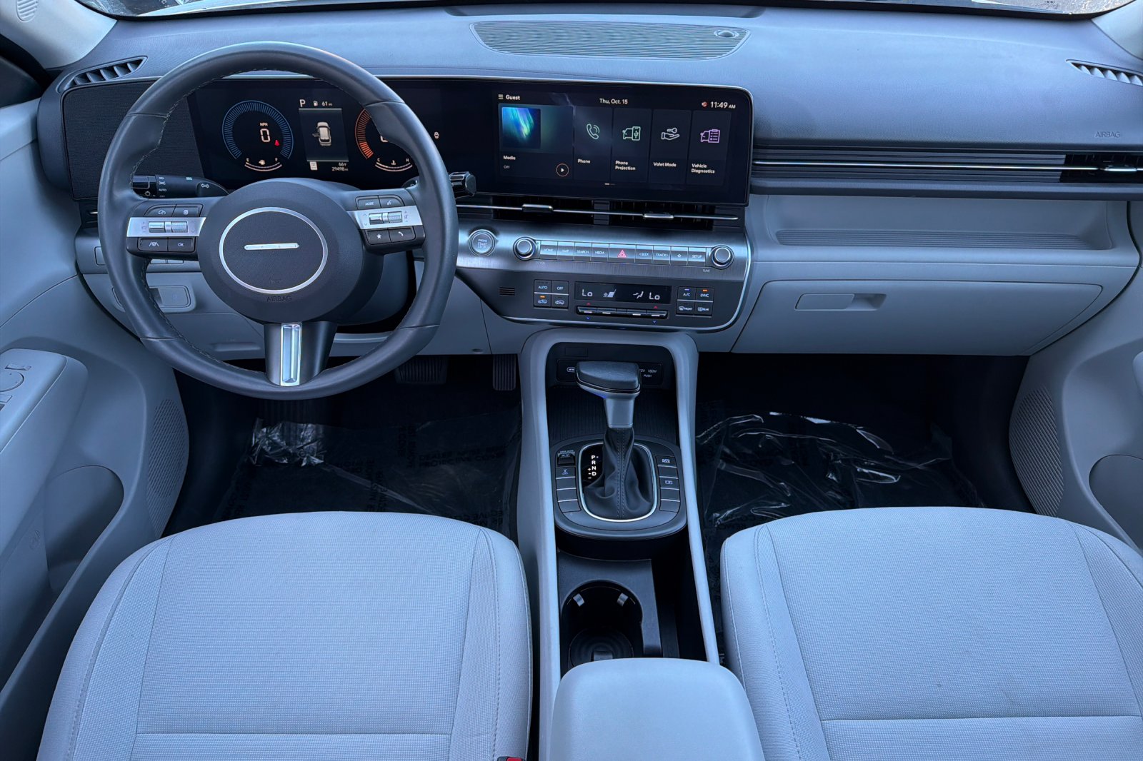 Used 2025 White Hyundai SEL image 10