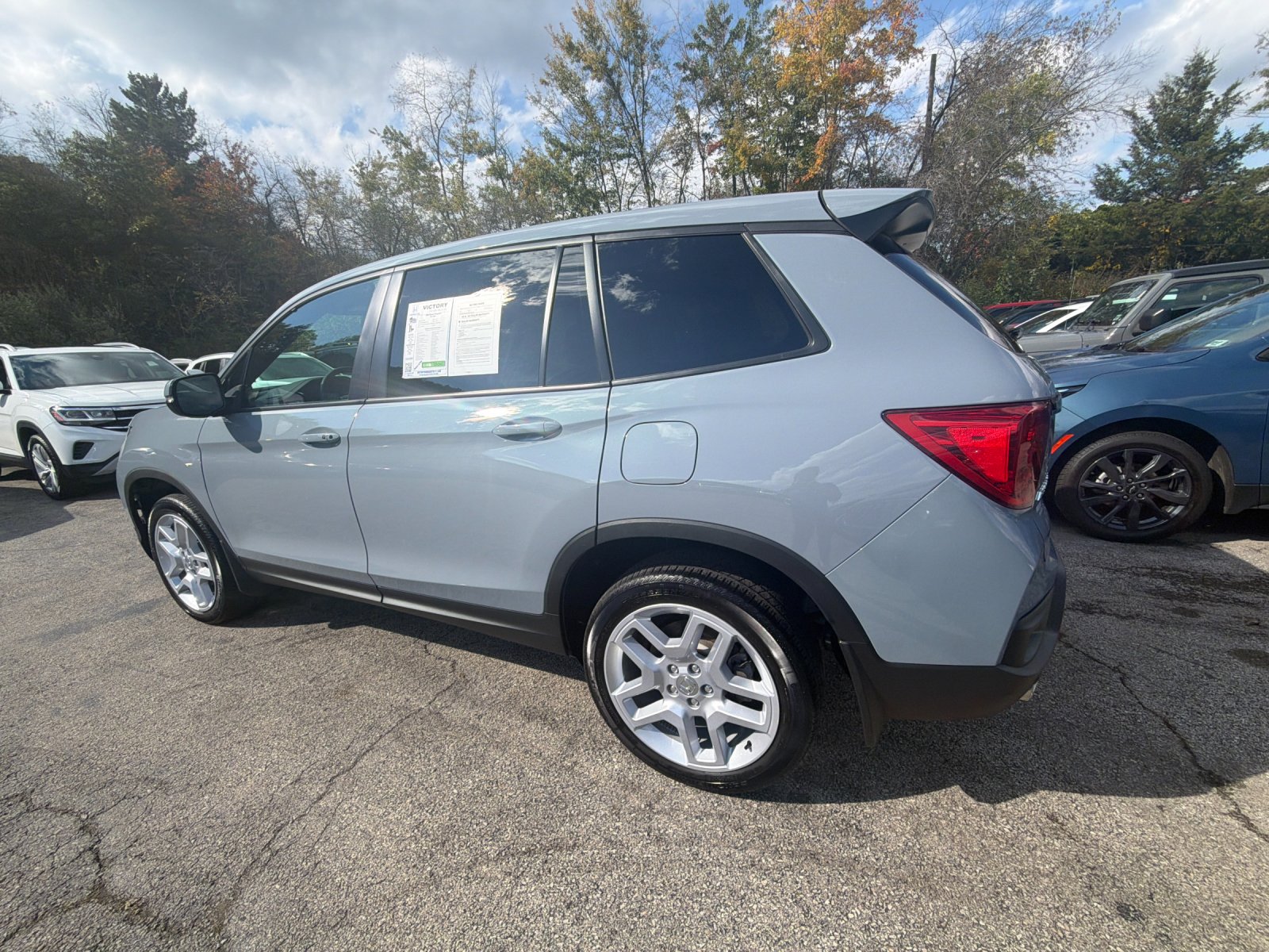 Used 2025 Sonic Gray Pearl Honda EX-L image 3
