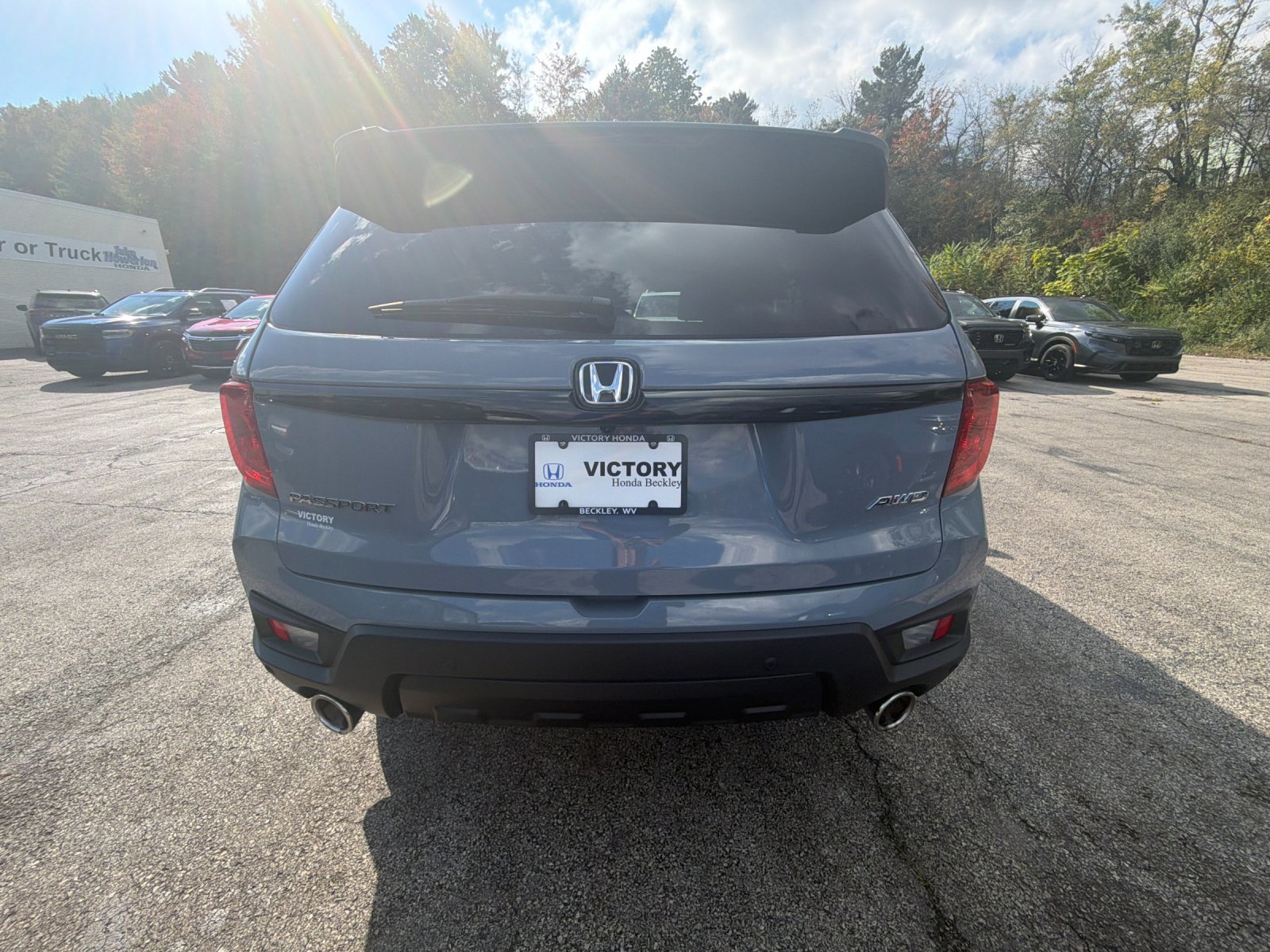 Used 2025 Sonic Gray Pearl Honda EX-L image 4