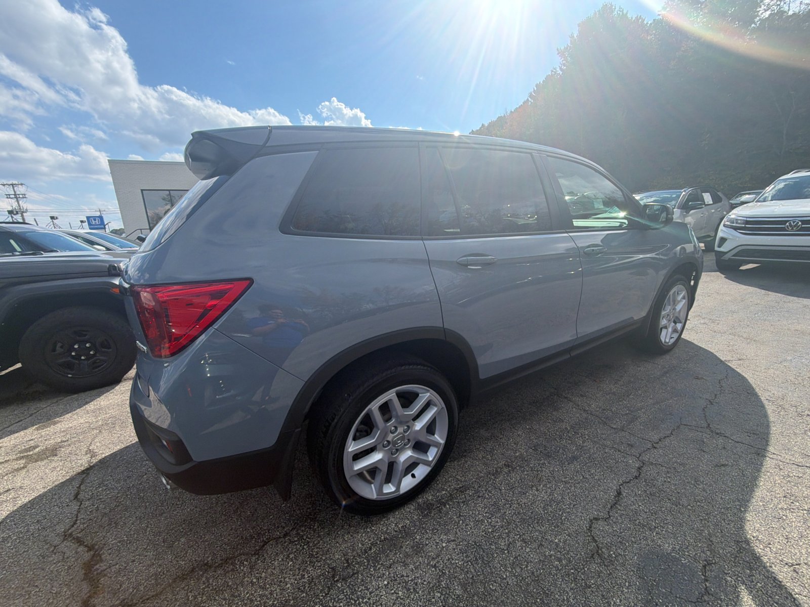 Used 2025 Sonic Gray Pearl Honda EX-L image 5