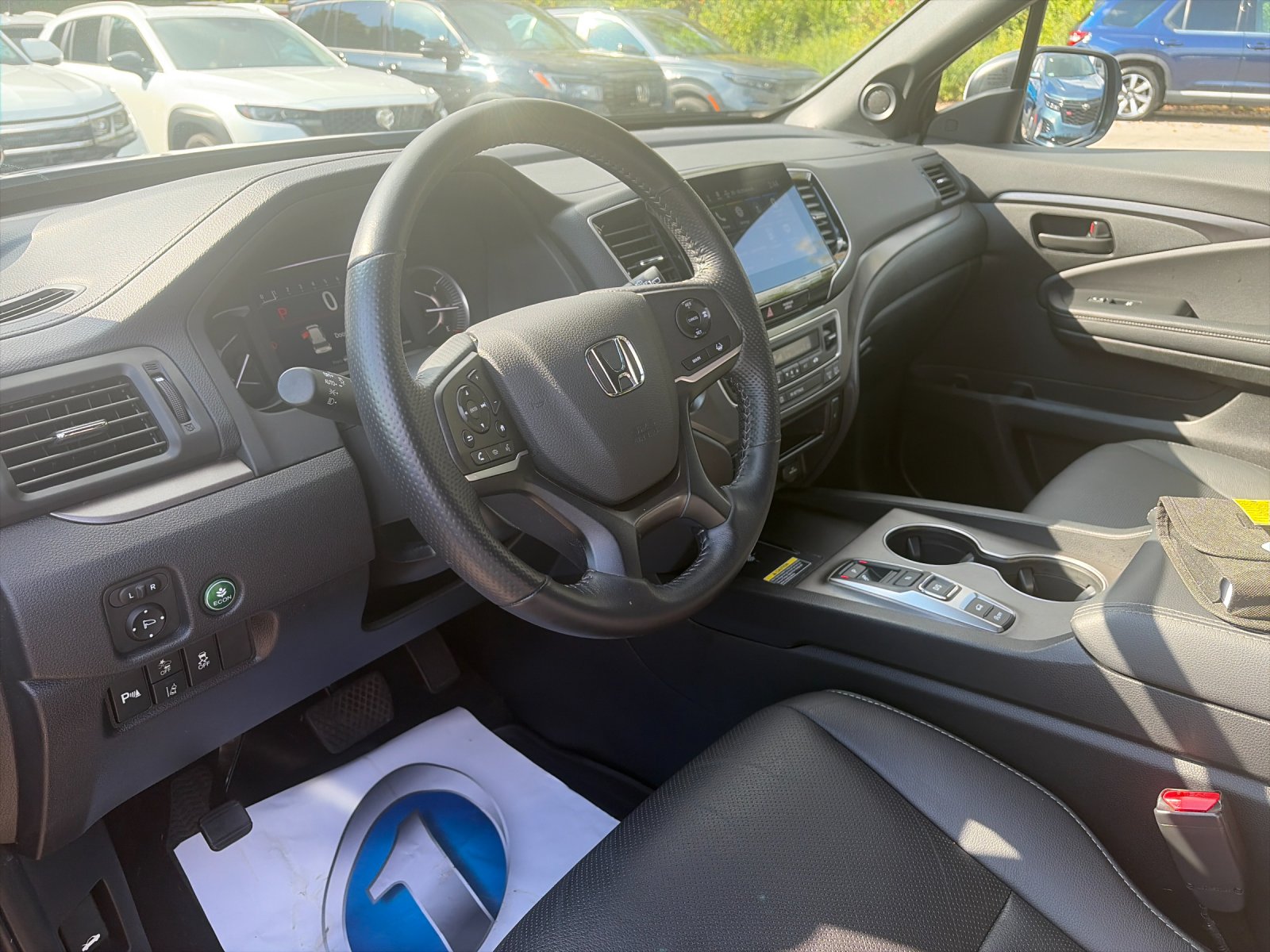 Used 2025 Sonic Gray Pearl Honda EX-L image 11