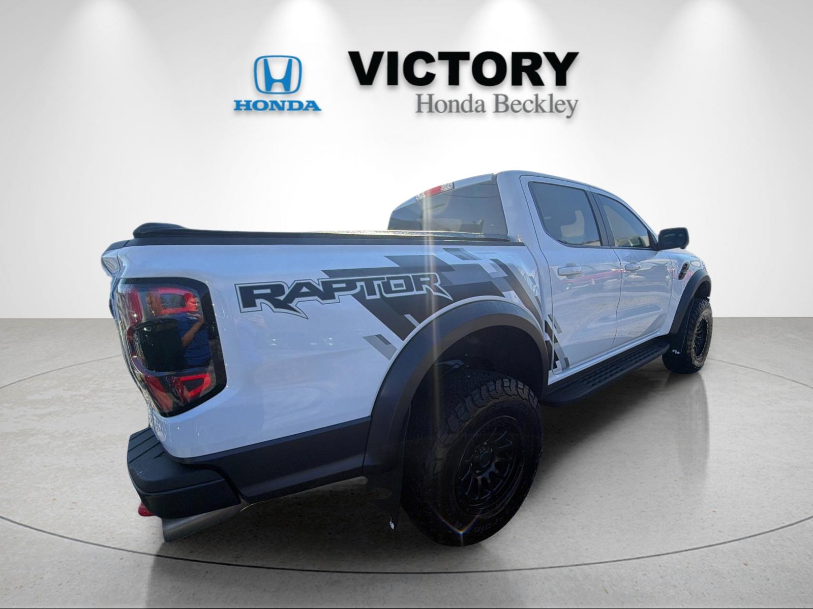 Used 2025 Oxford White Ford Raptor image 5