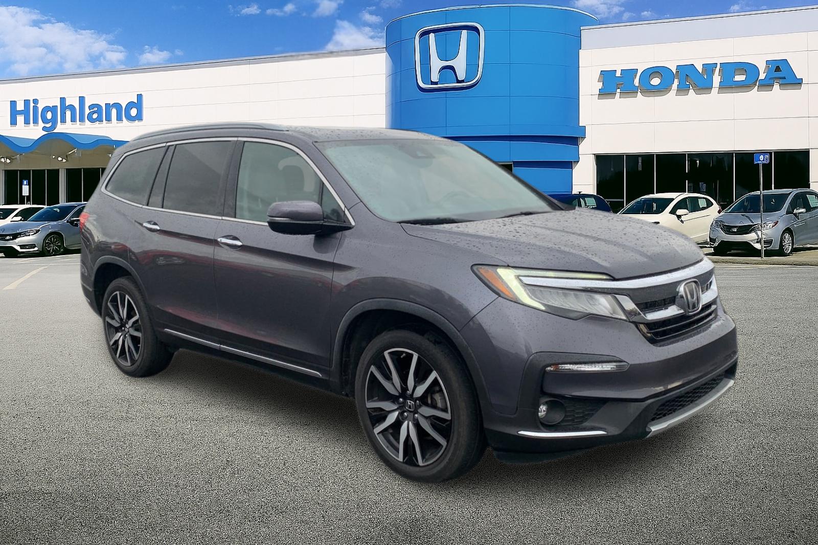 Certified Used 2020 Gray Honda Touring image 7