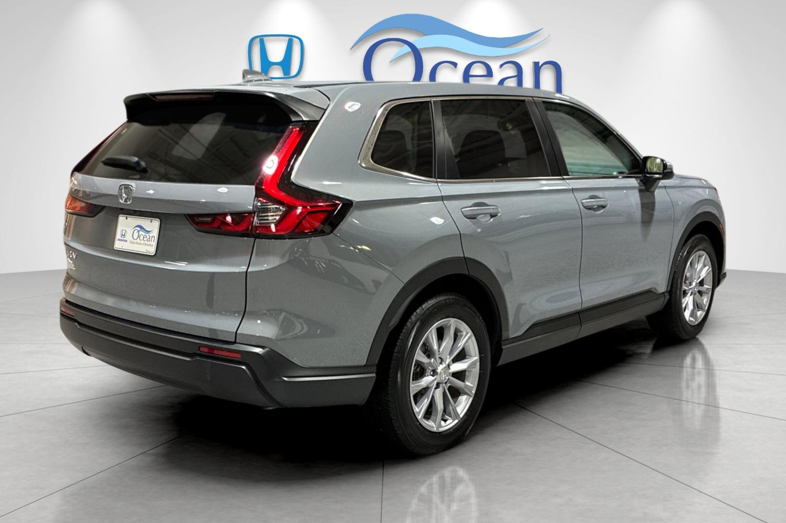 Used 2025 Urban Gray Pearl Honda EX image 3