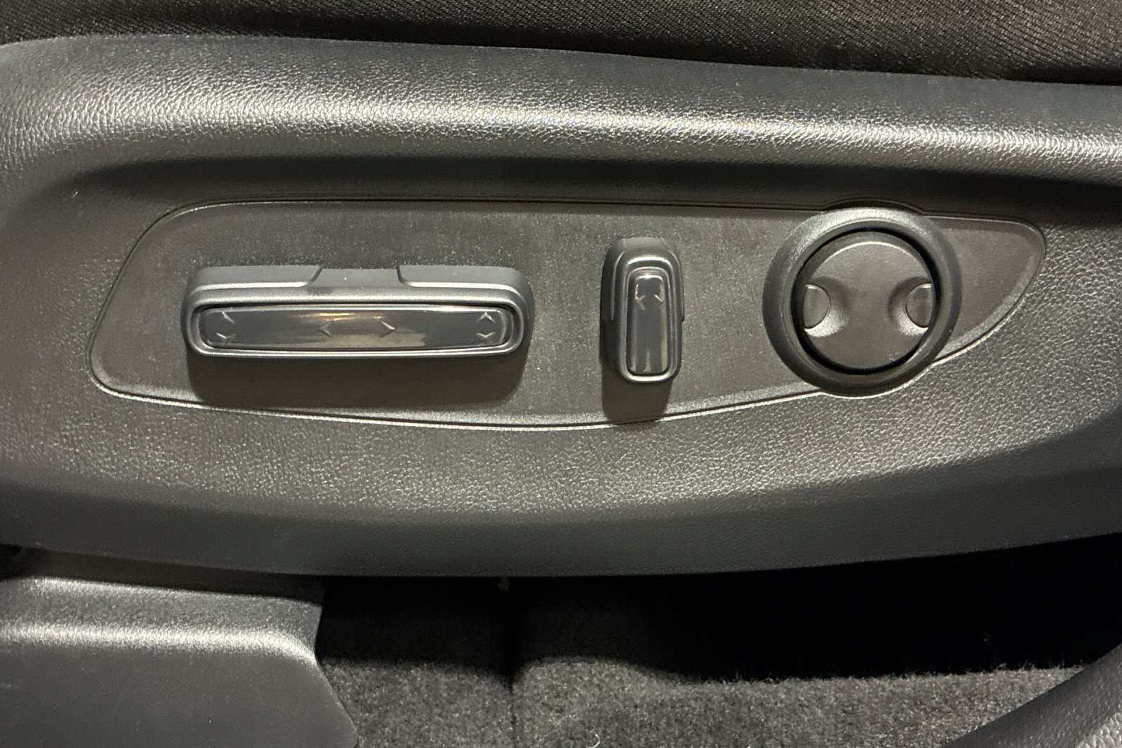 Used 2025 Urban Gray Pearl Honda EX image 9