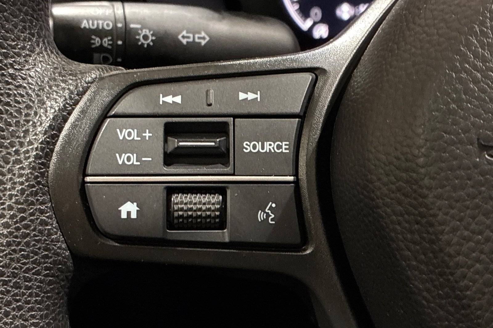 Used 2025 Urban Gray Pearl Honda EX image 32