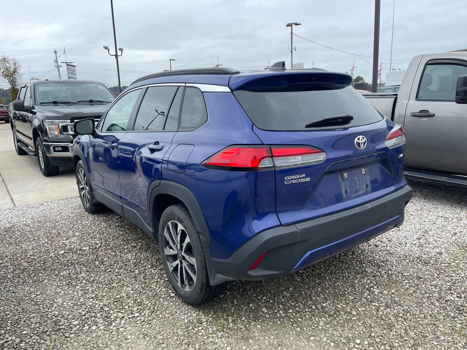 Used 2025 Blue Toyota XLE image 2