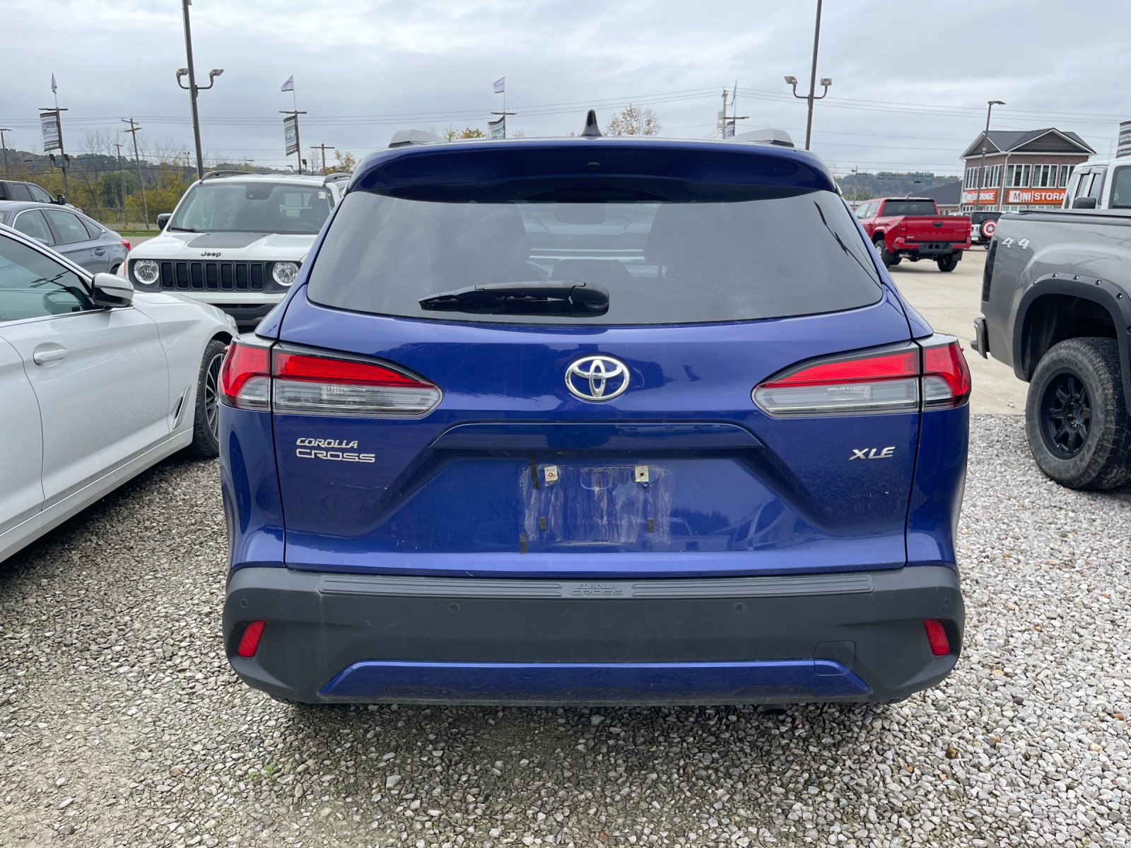 Used 2025 Blue Toyota XLE image 3