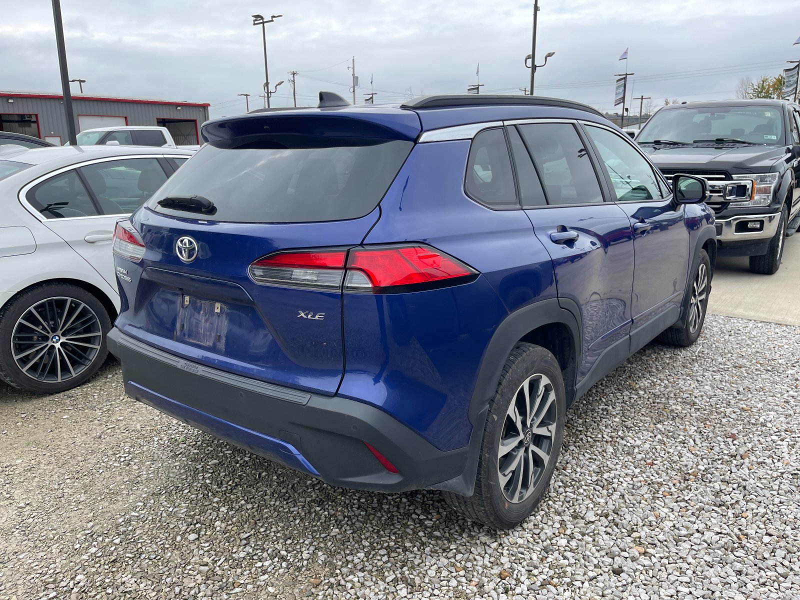 Used 2025 Blue Toyota XLE image 5