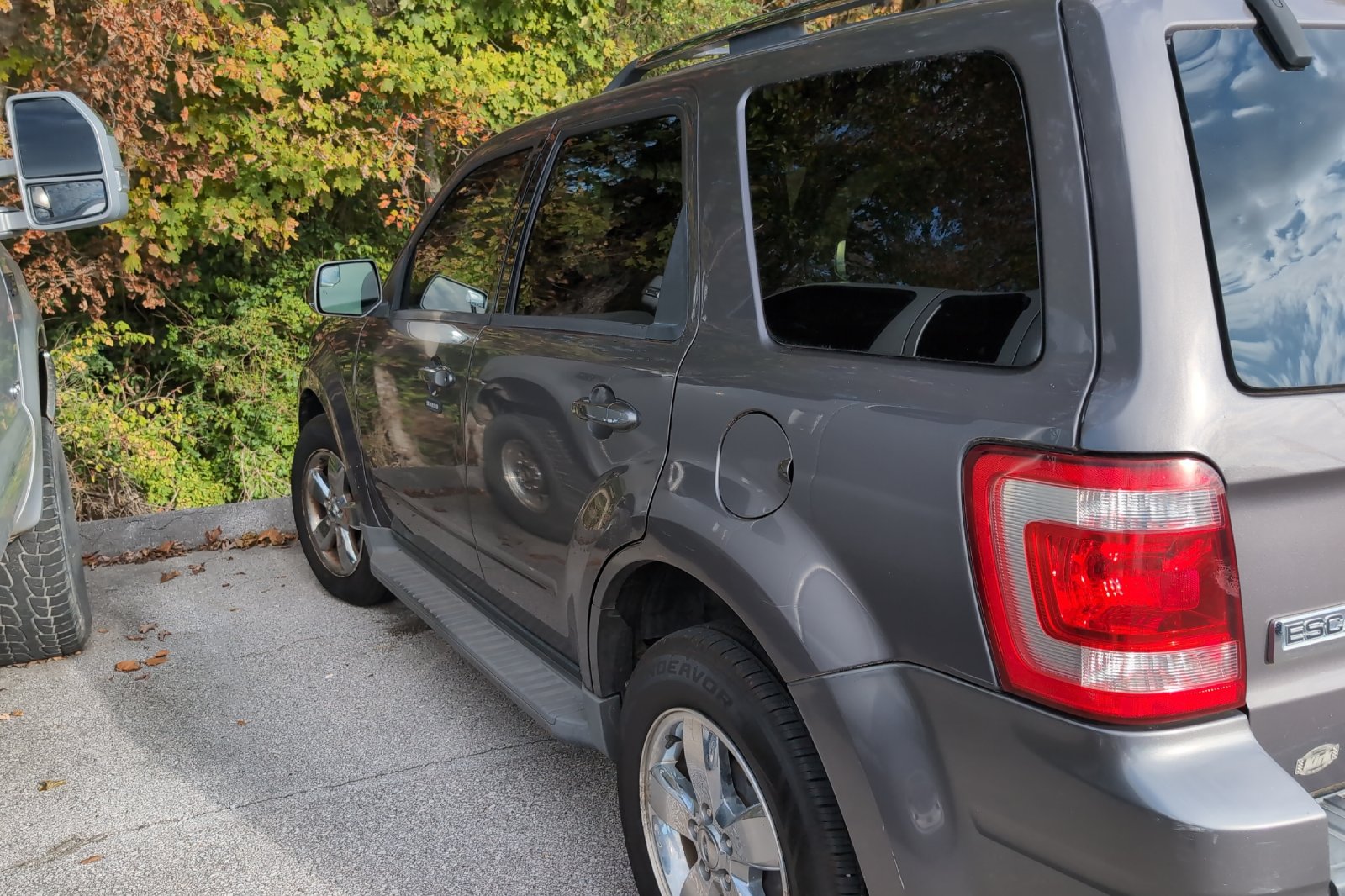 Used 2012 Gray Ford Limited image 7