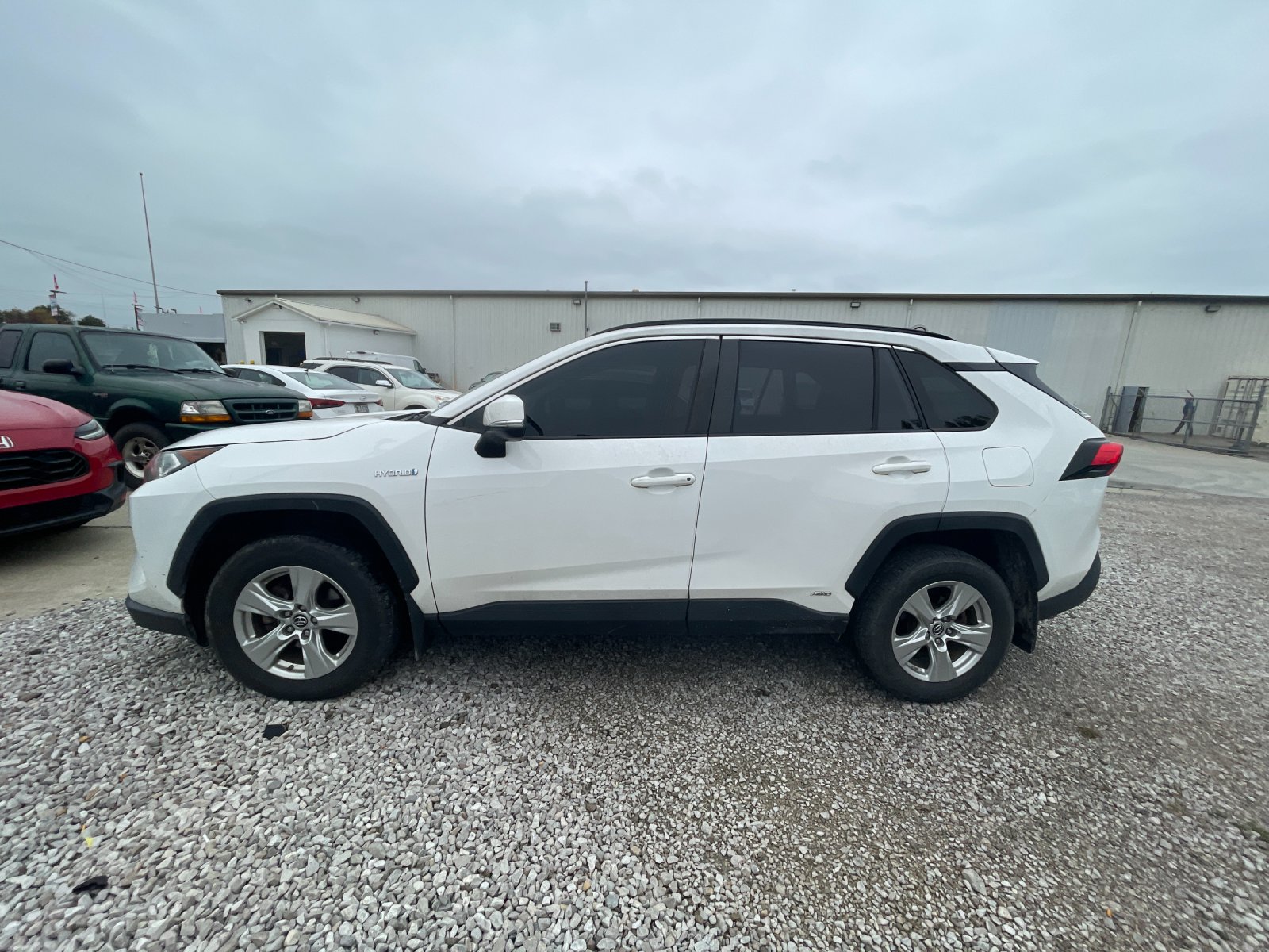 Used 2019 White Toyota XLE image 2